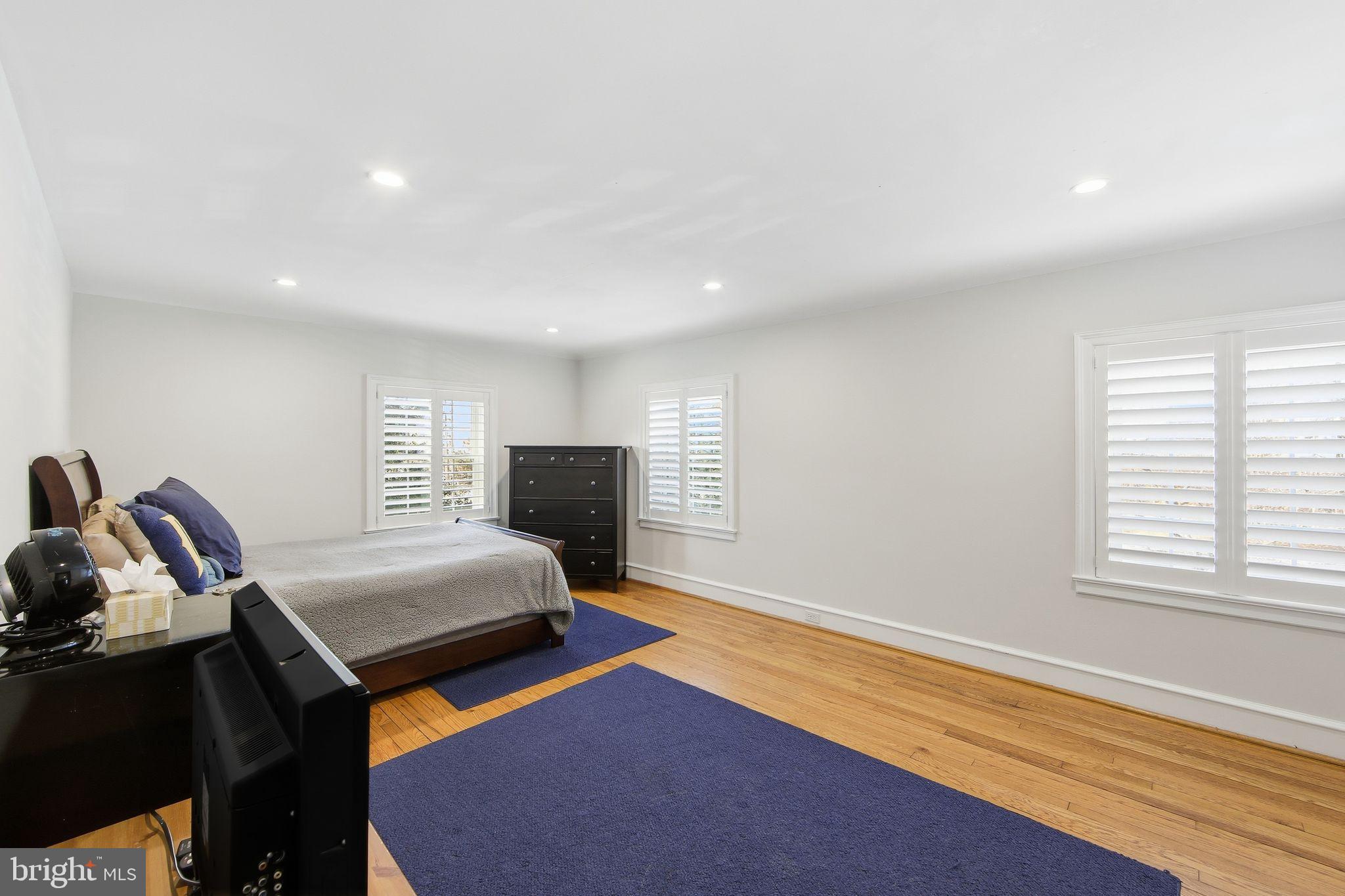 WYNNEWOOD - Residential