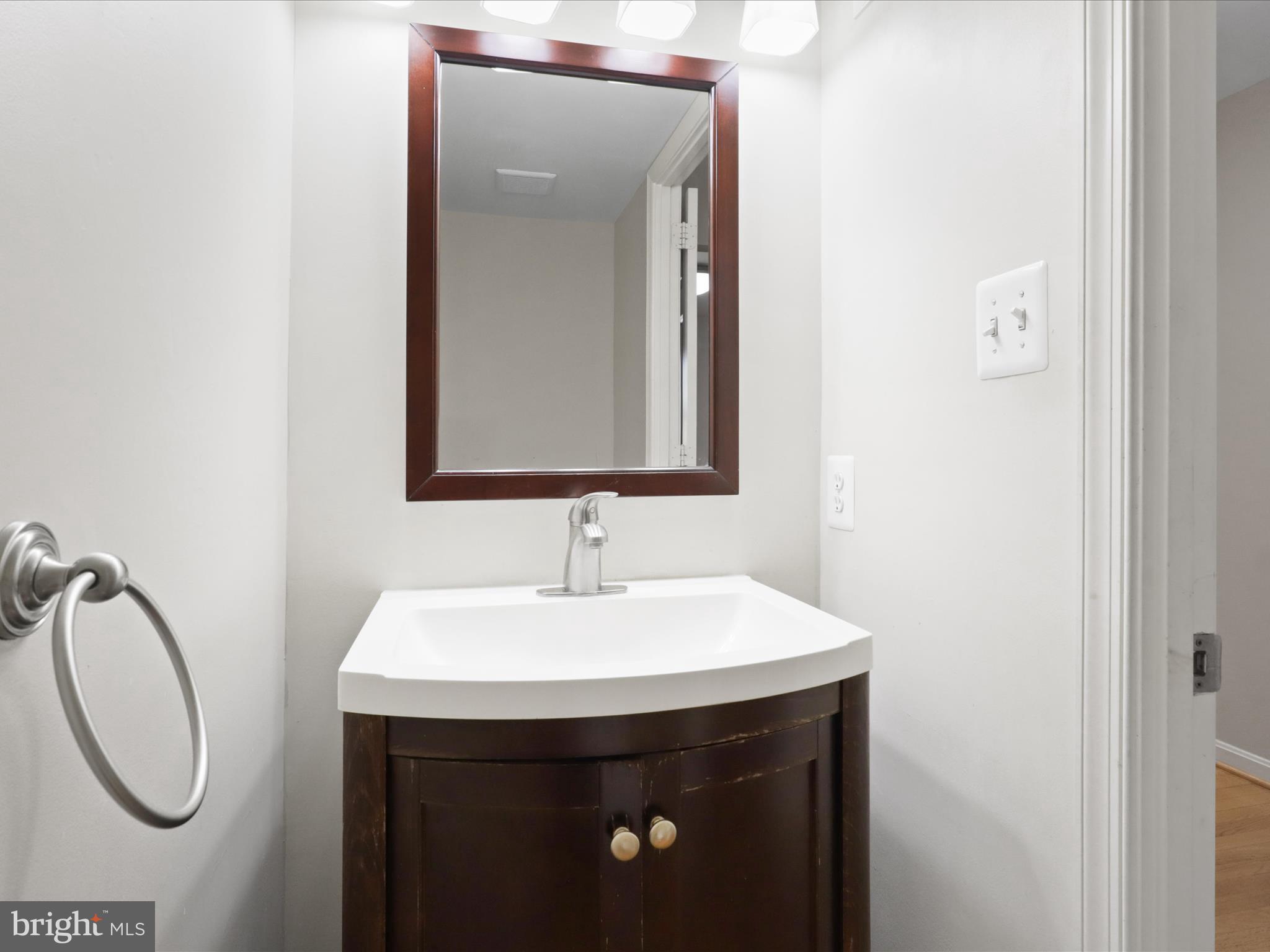 DUNN LORING HIGHLANDS - Residential Lease