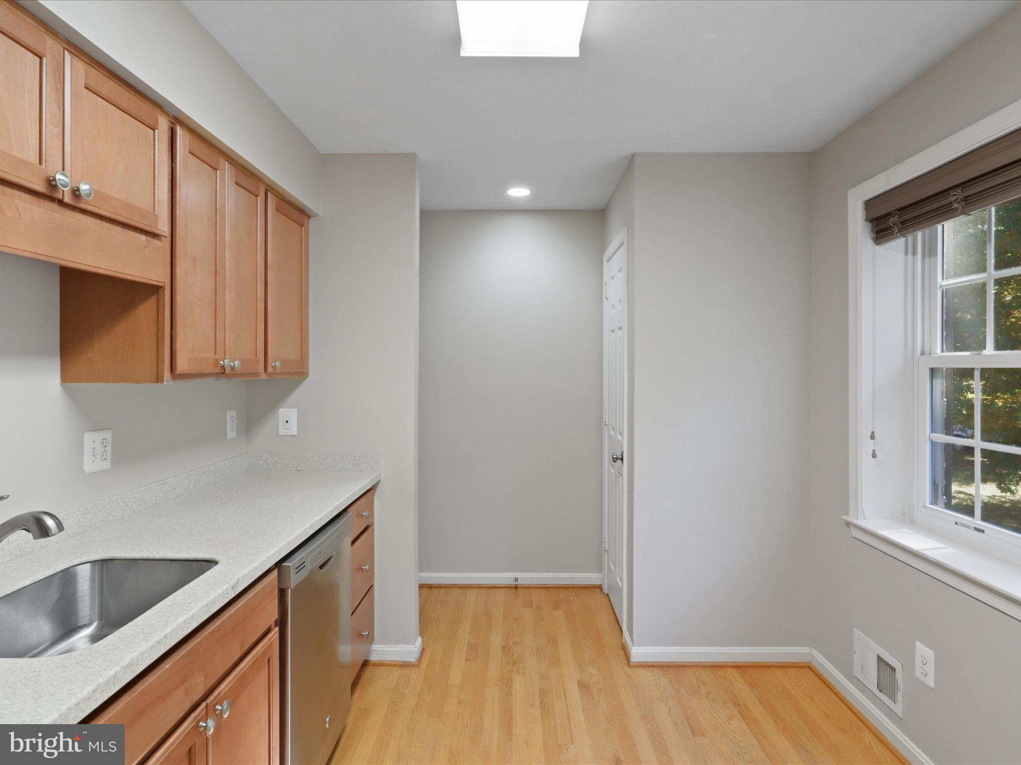 DUNN LORING HIGHLANDS - Residential Lease