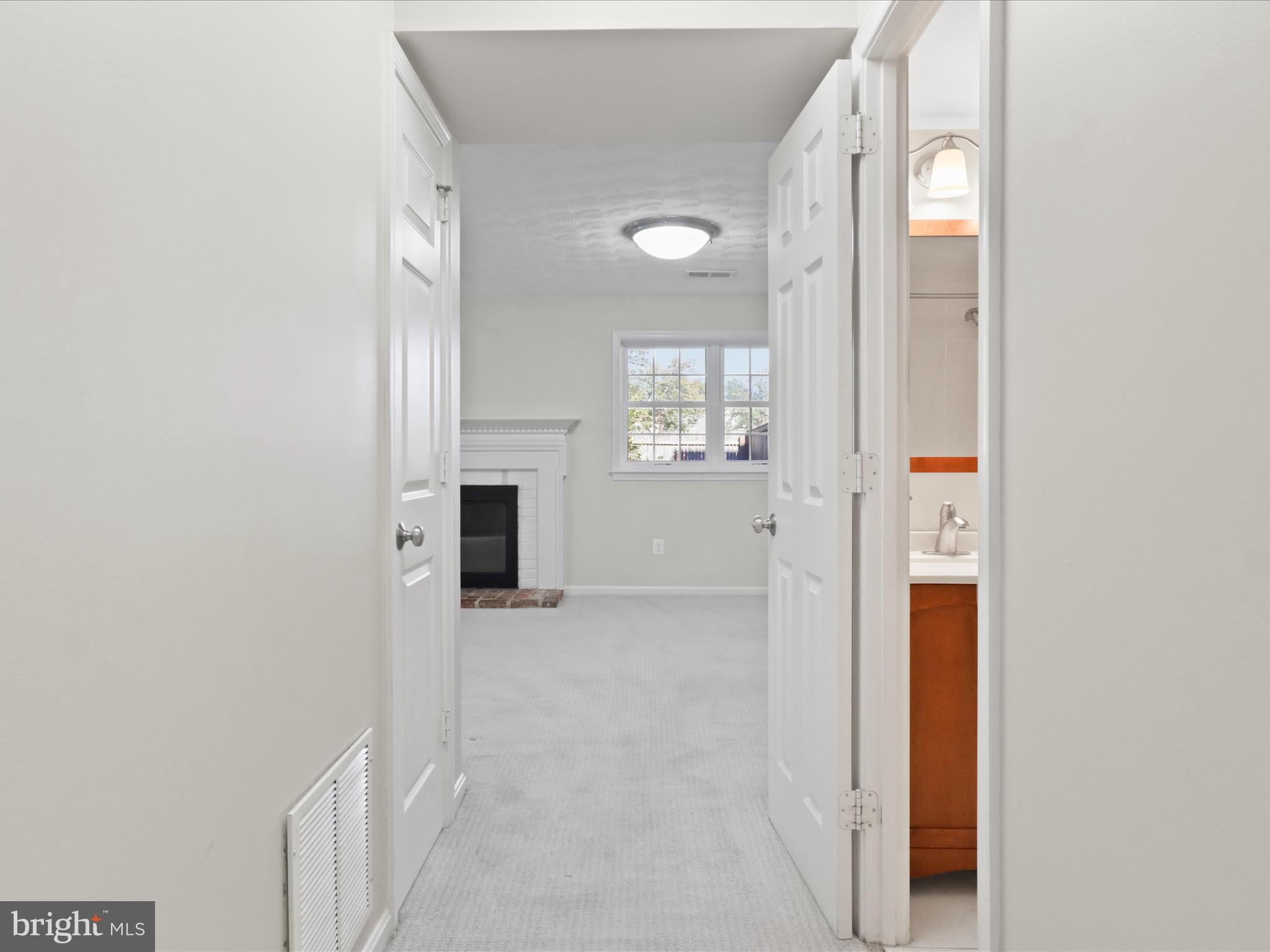 DUNN LORING HIGHLANDS - Residential Lease