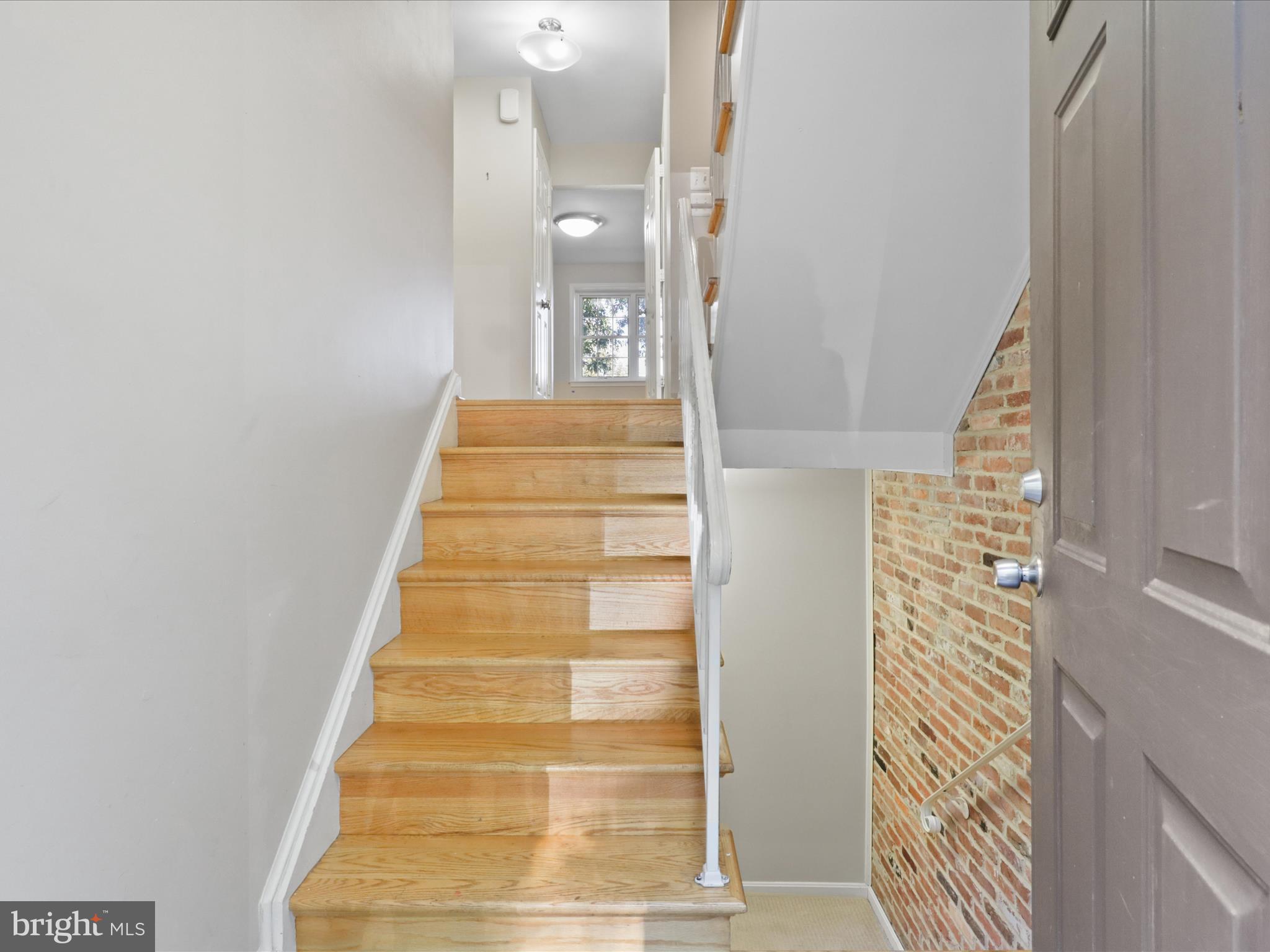 DUNN LORING HIGHLANDS - Residential Lease