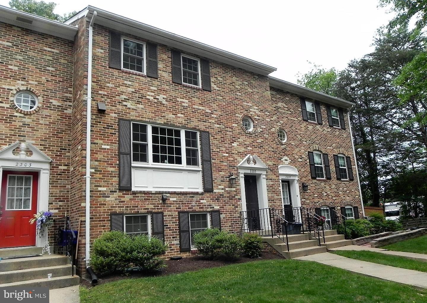 Spacious and well-maintained 4-bedroom, 3.5-bath townhouse ideally located near Merrifield, Tysons, Dunn Loring Metro, shopping, dining, and major commuter routes. This home offers three finished levels, featuring hardwood floors on the main and upper levels, an updated kitchen with stainless steel appliances, and a large fenced backyard with a patio perfect for outdoor living. The fully finished lower level includes the 4th bedroom, a recreation room with a fireplace and a wet bar area, providing great space for entertaining or relaxing. No pets considered. Available October 9th.