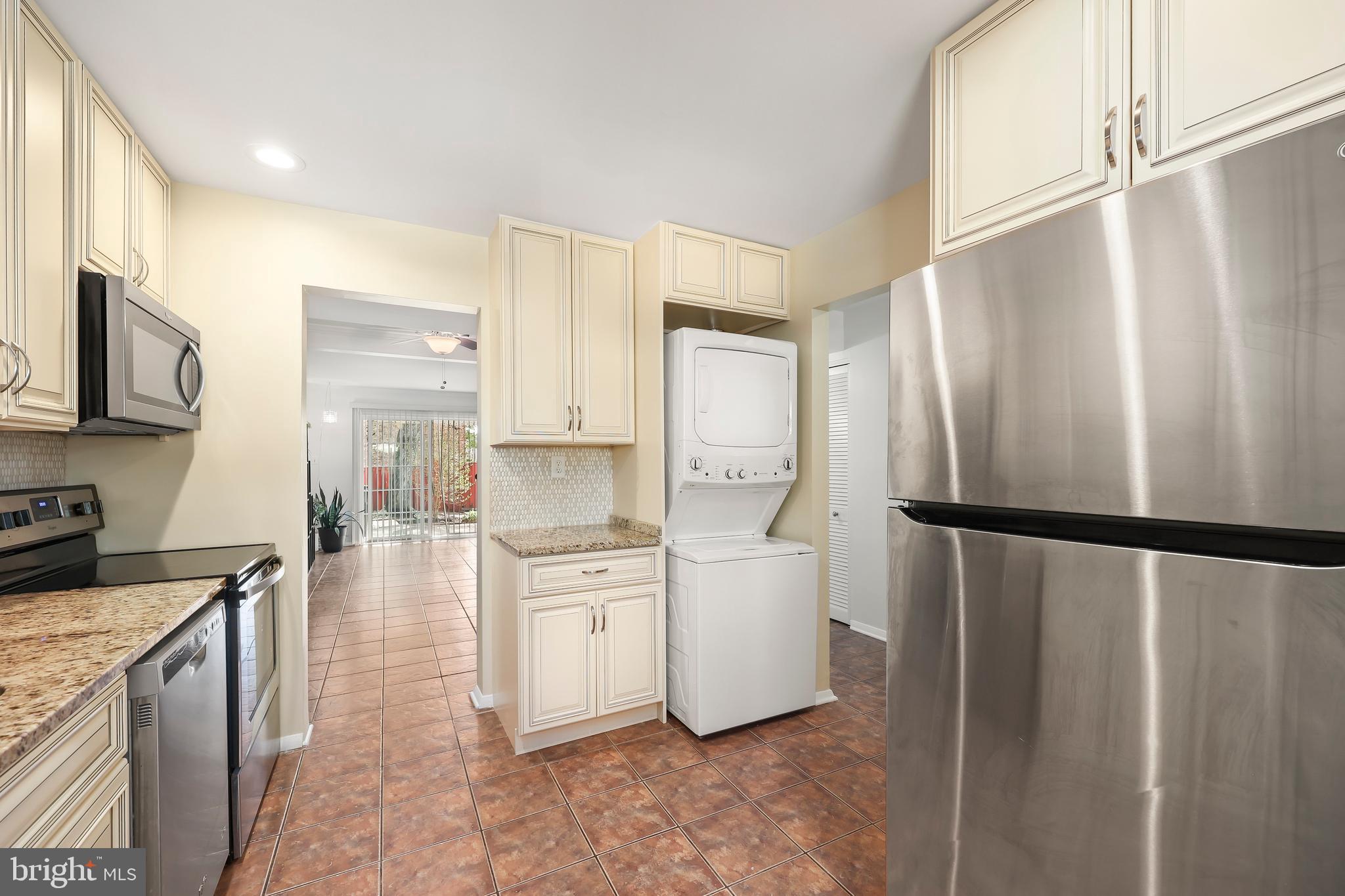 GEORGETOWN  VILLAGE - Residential