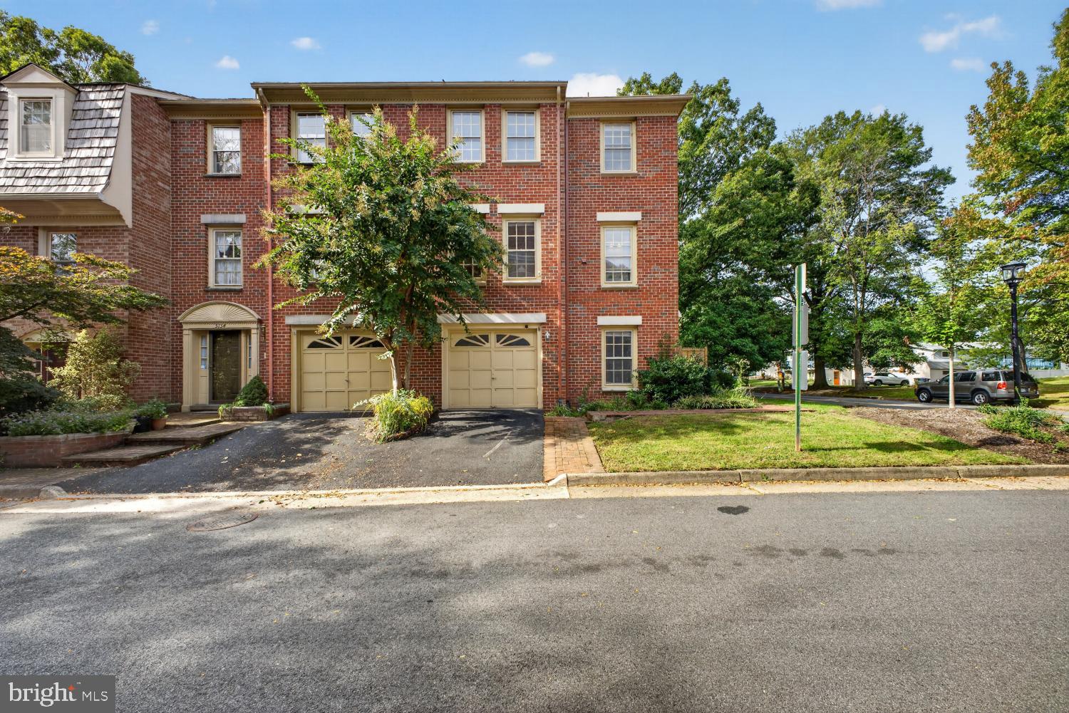5156 WOODMIRE LANE