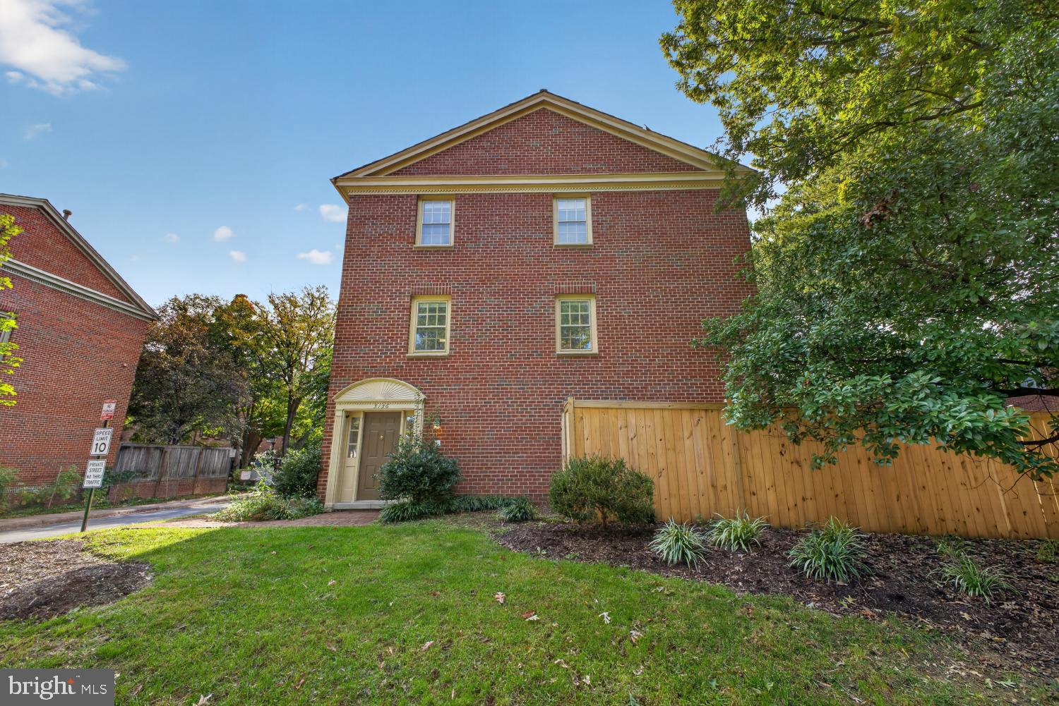 5156 WOODMIRE LANE