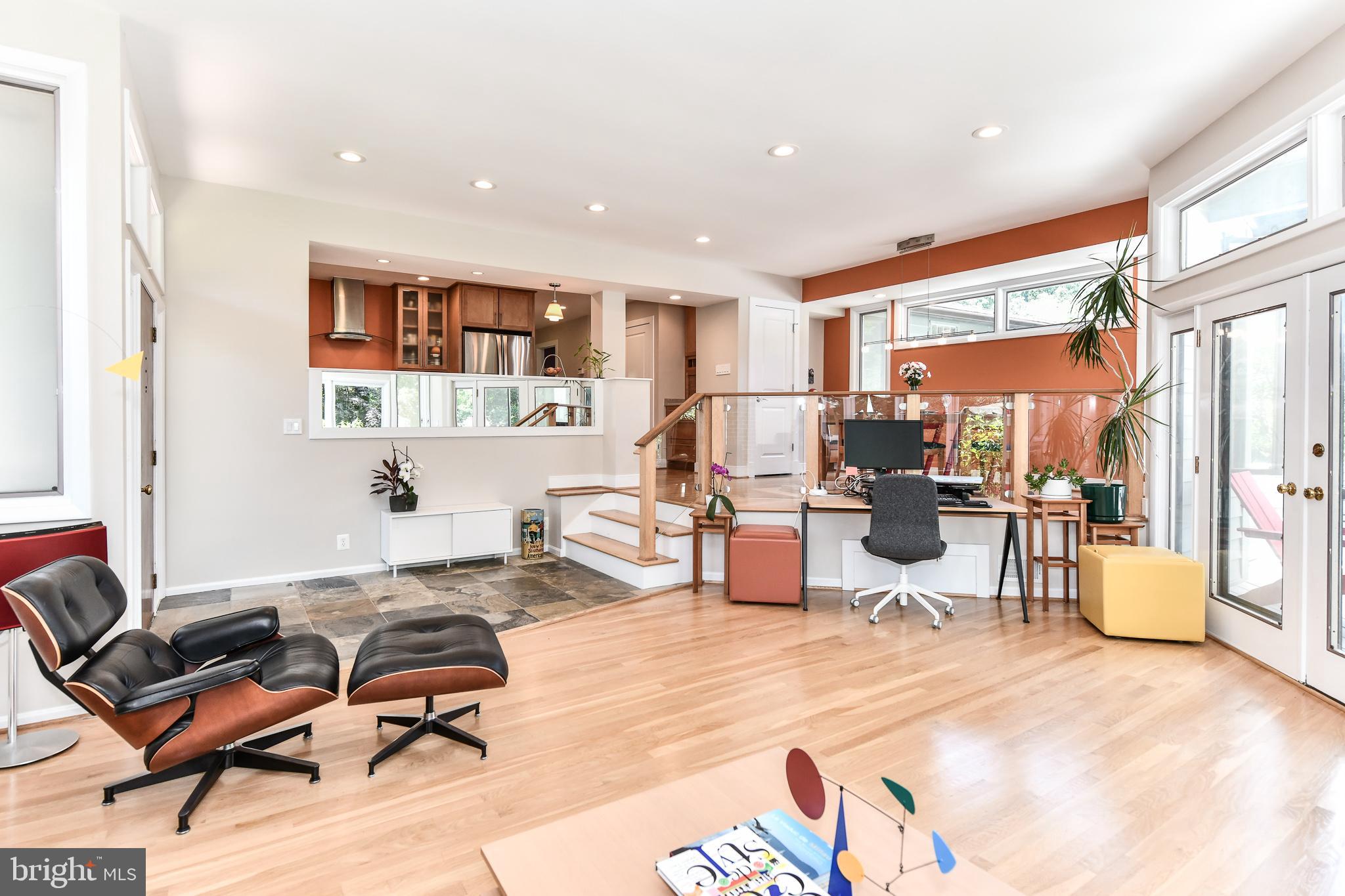 VIENNA WOODS - Residential Lease