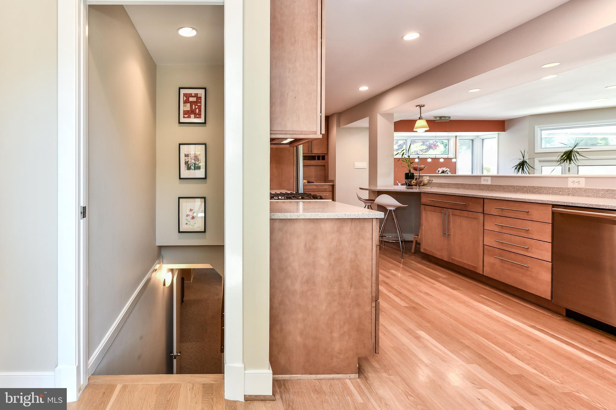 VIENNA WOODS - Residential Lease