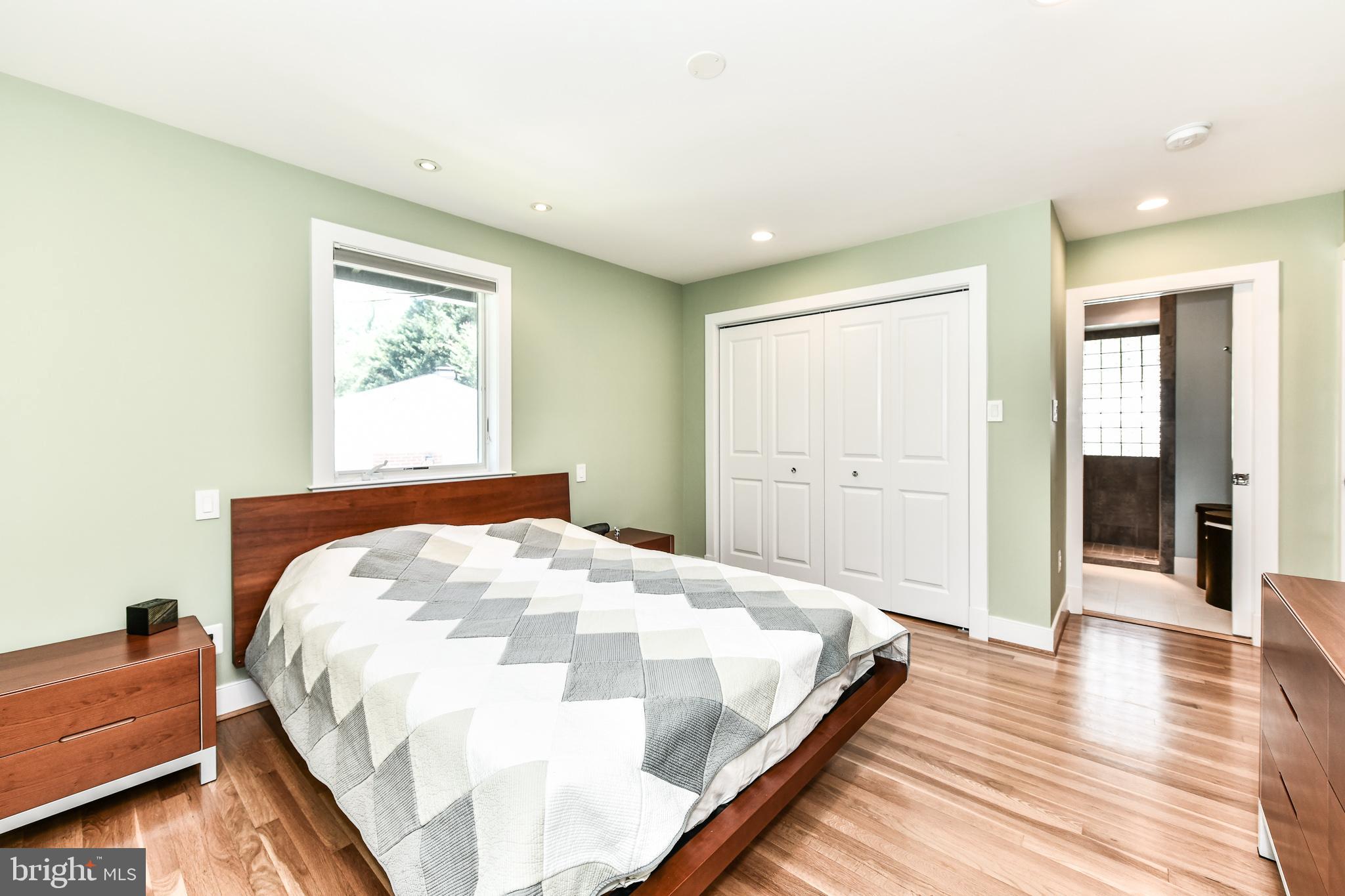 VIENNA WOODS - Residential Lease