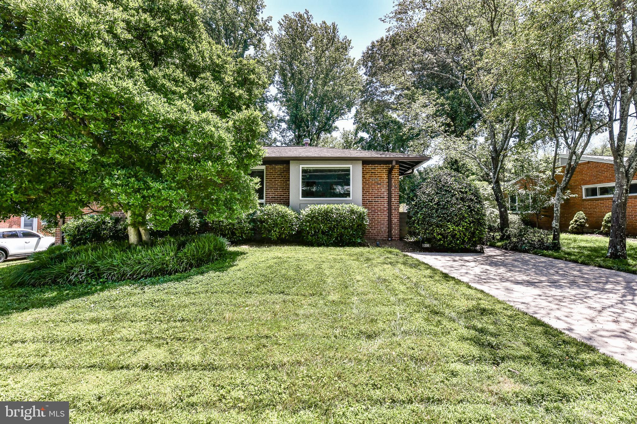 VIENNA WOODS - Residential Lease