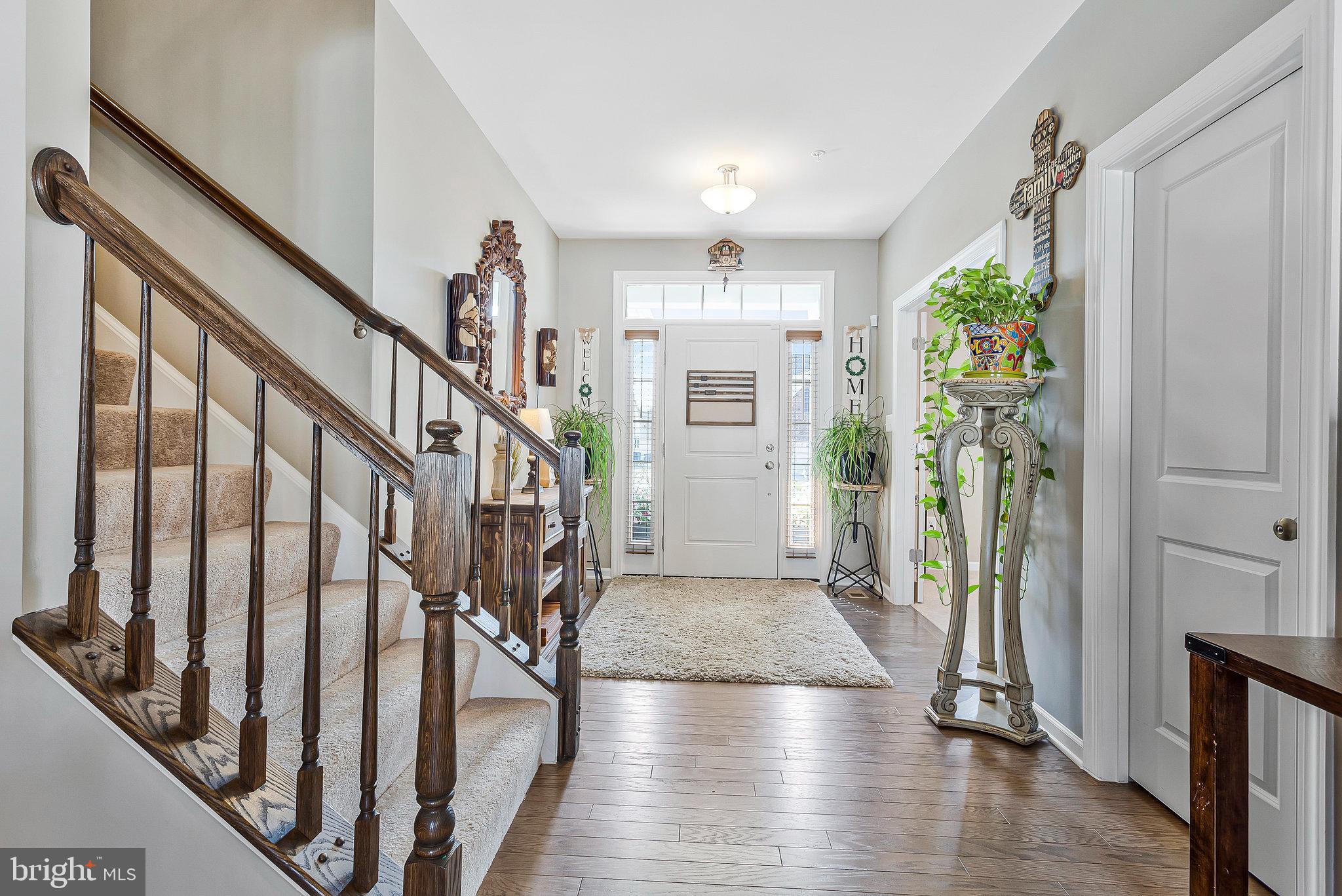 5816 MCINTOSH PLACE