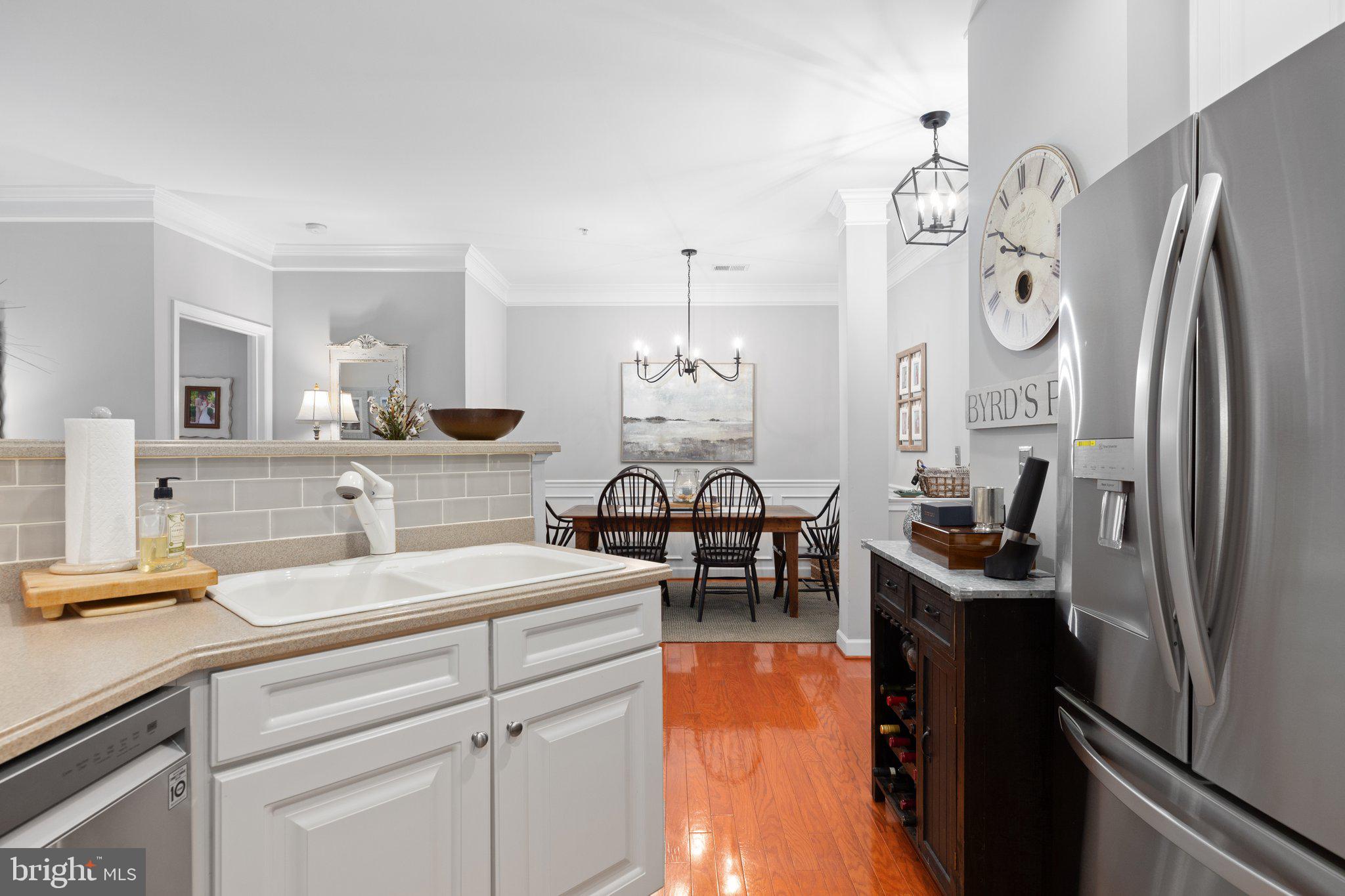 COBBLESTONE SQUARE - Residential