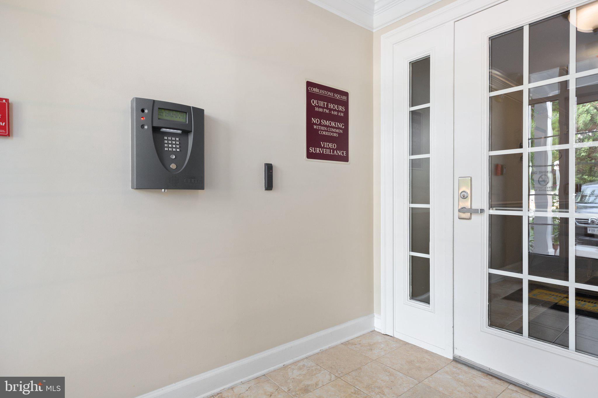 COBBLESTONE SQUARE - Residential