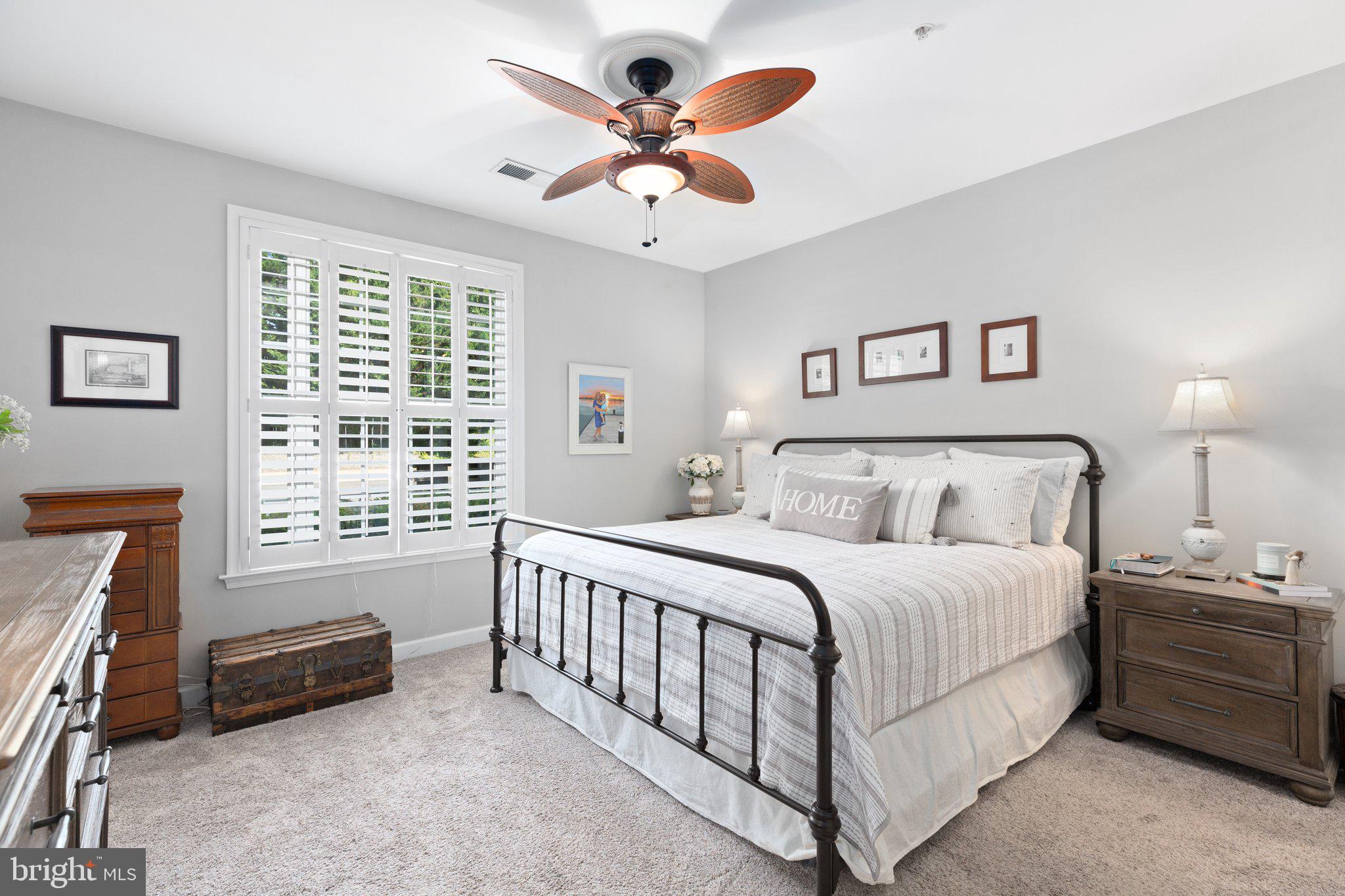 COBBLESTONE SQUARE - Residential