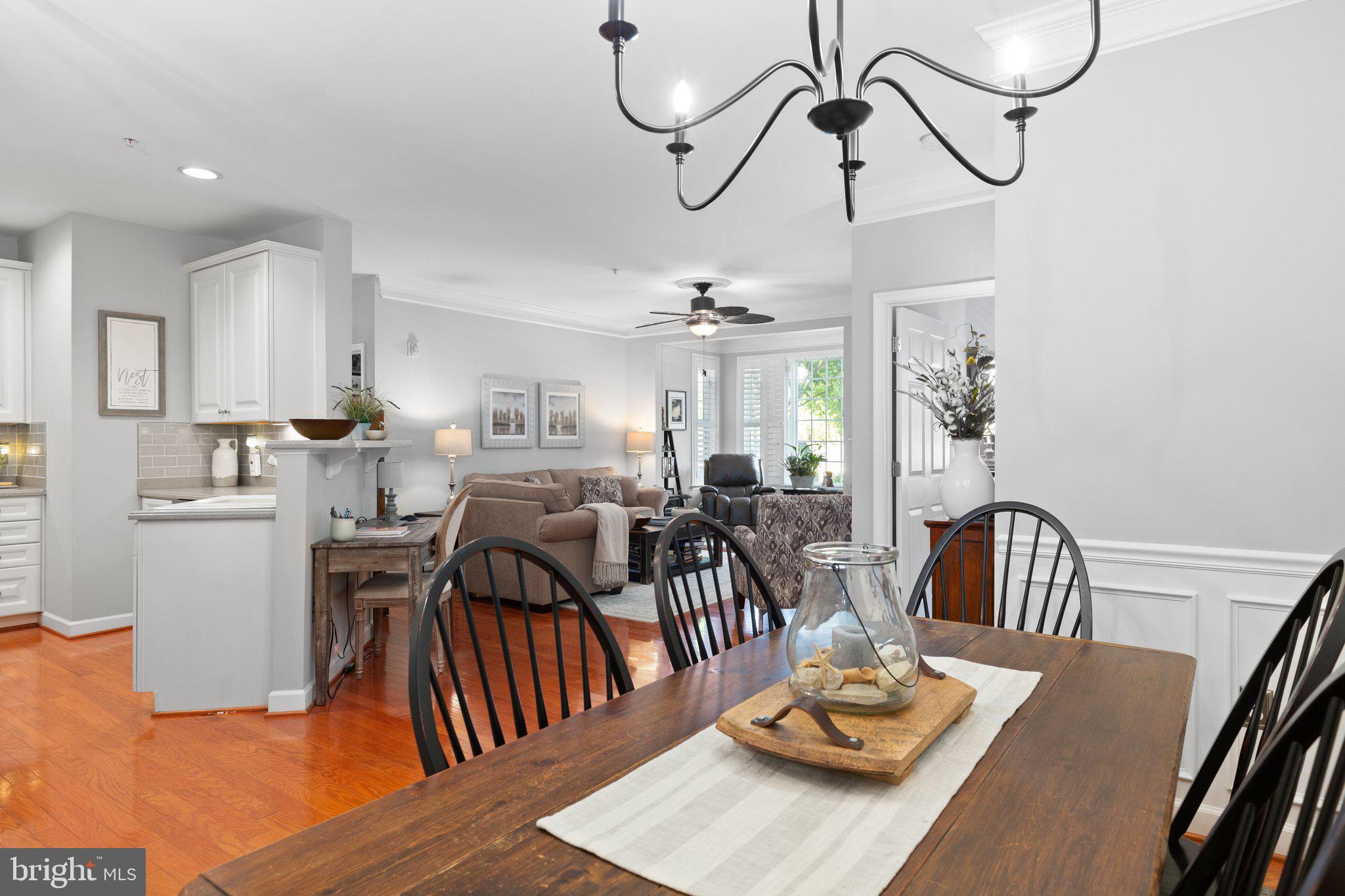 COBBLESTONE SQUARE - Residential