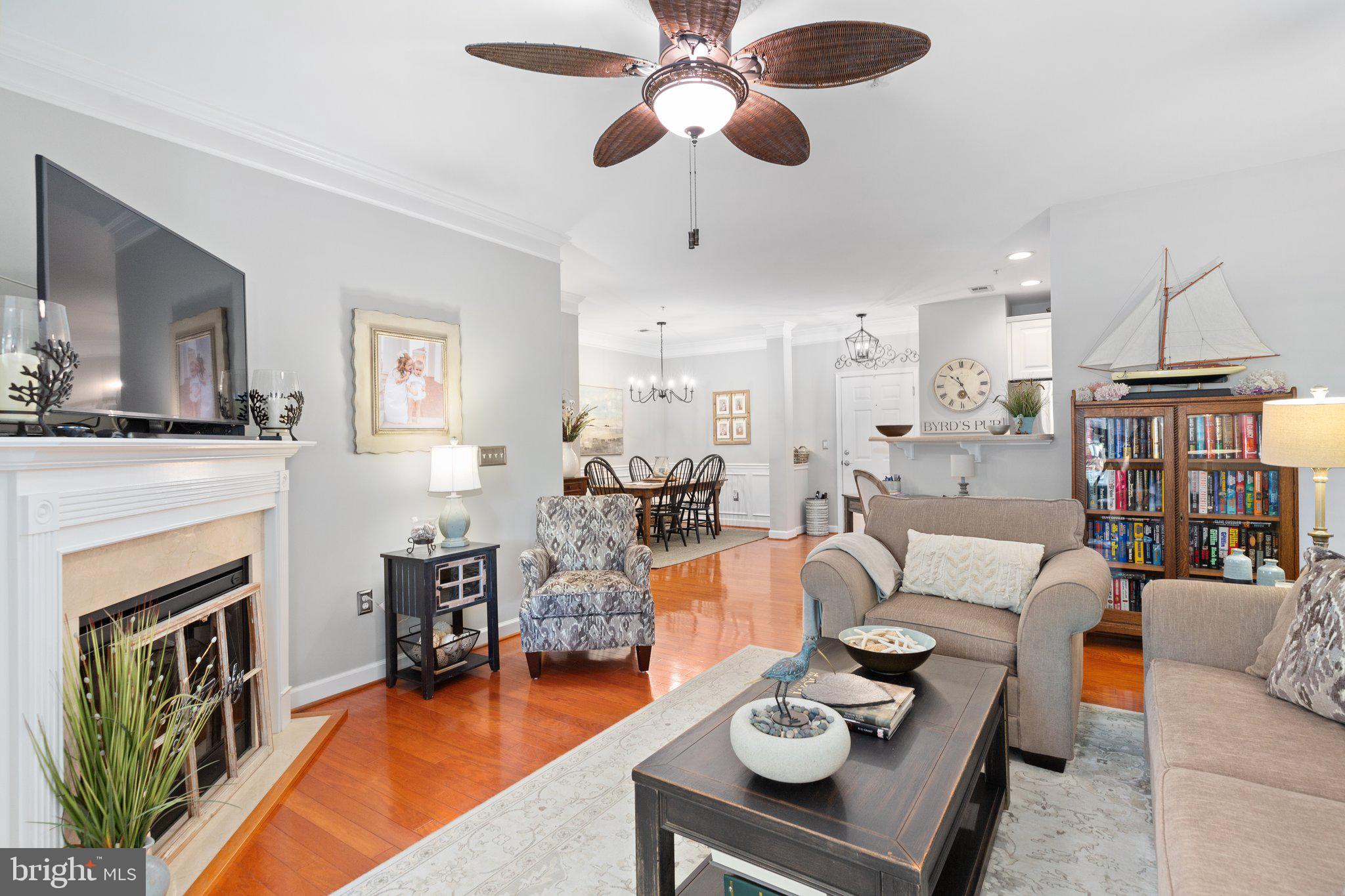 COBBLESTONE SQUARE - Residential