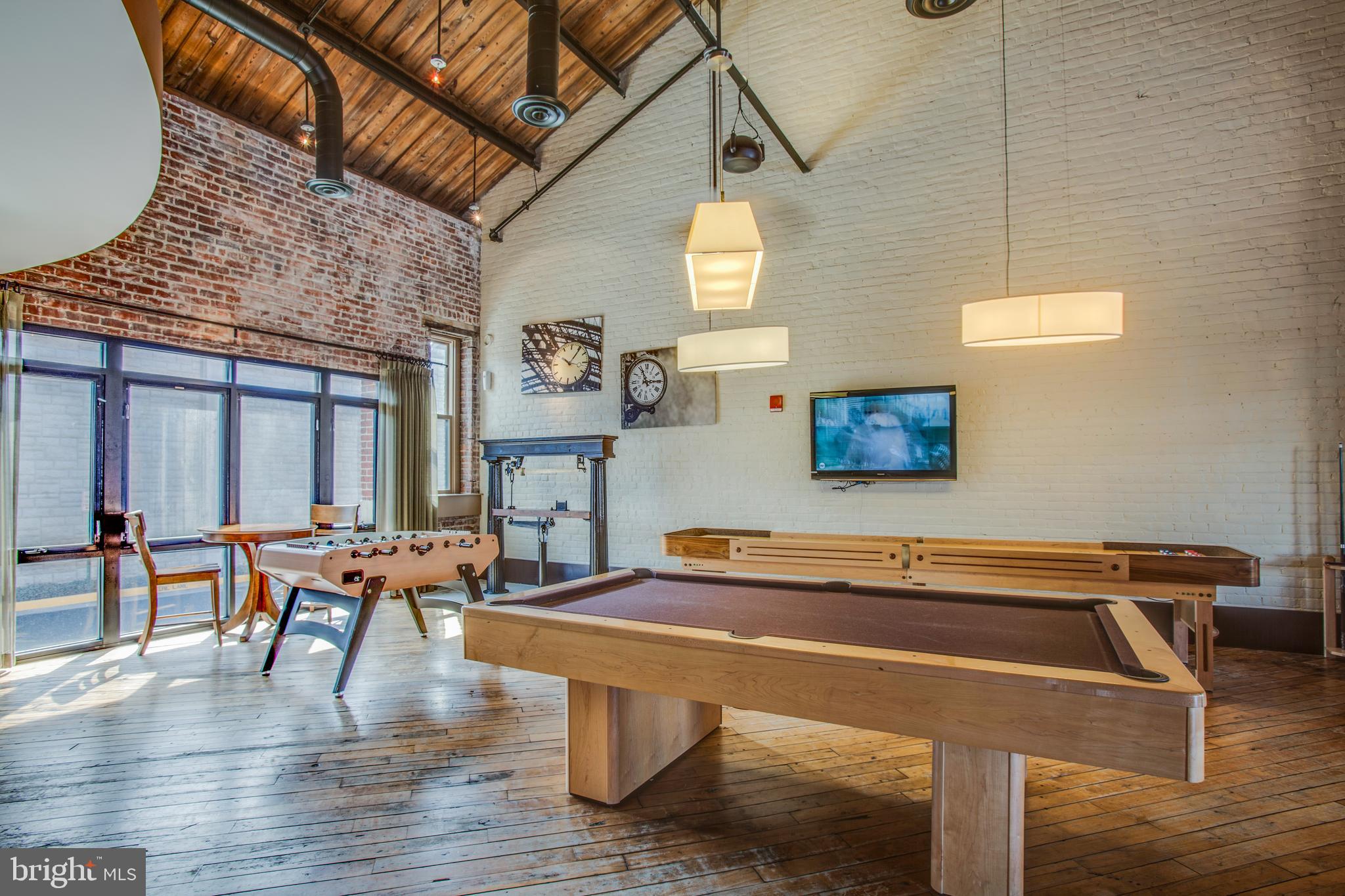 COBBLESTONE SQUARE - Residential