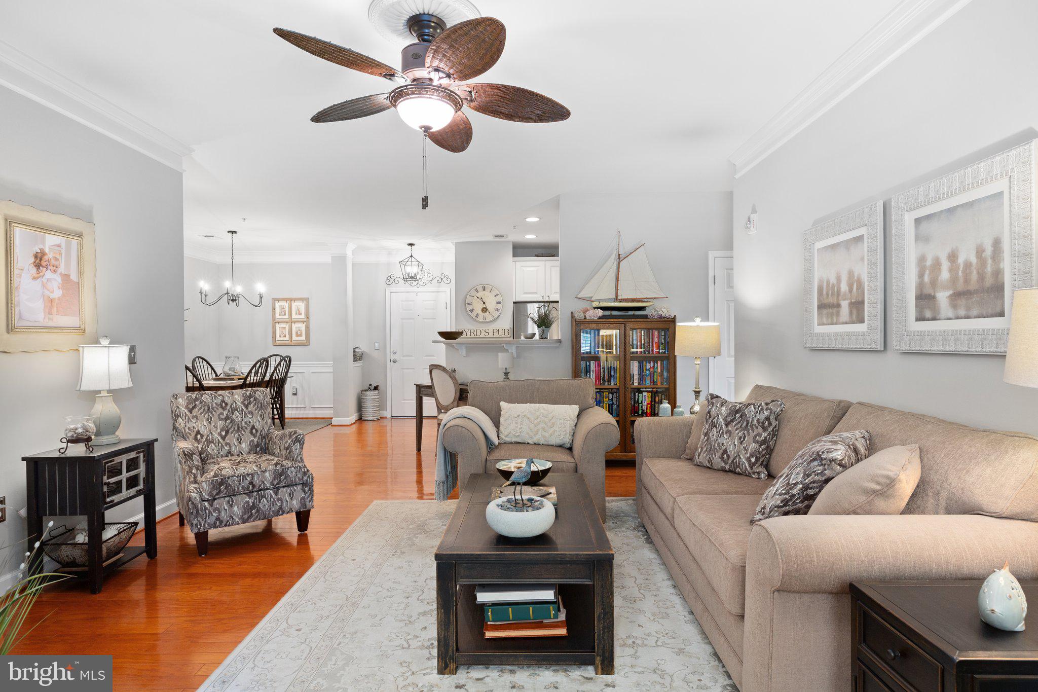 COBBLESTONE SQUARE - Residential