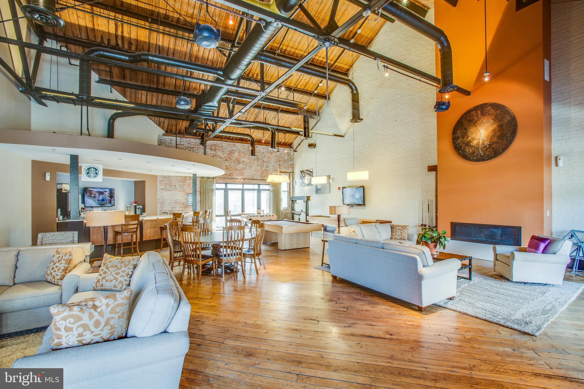 COBBLESTONE SQUARE - Residential