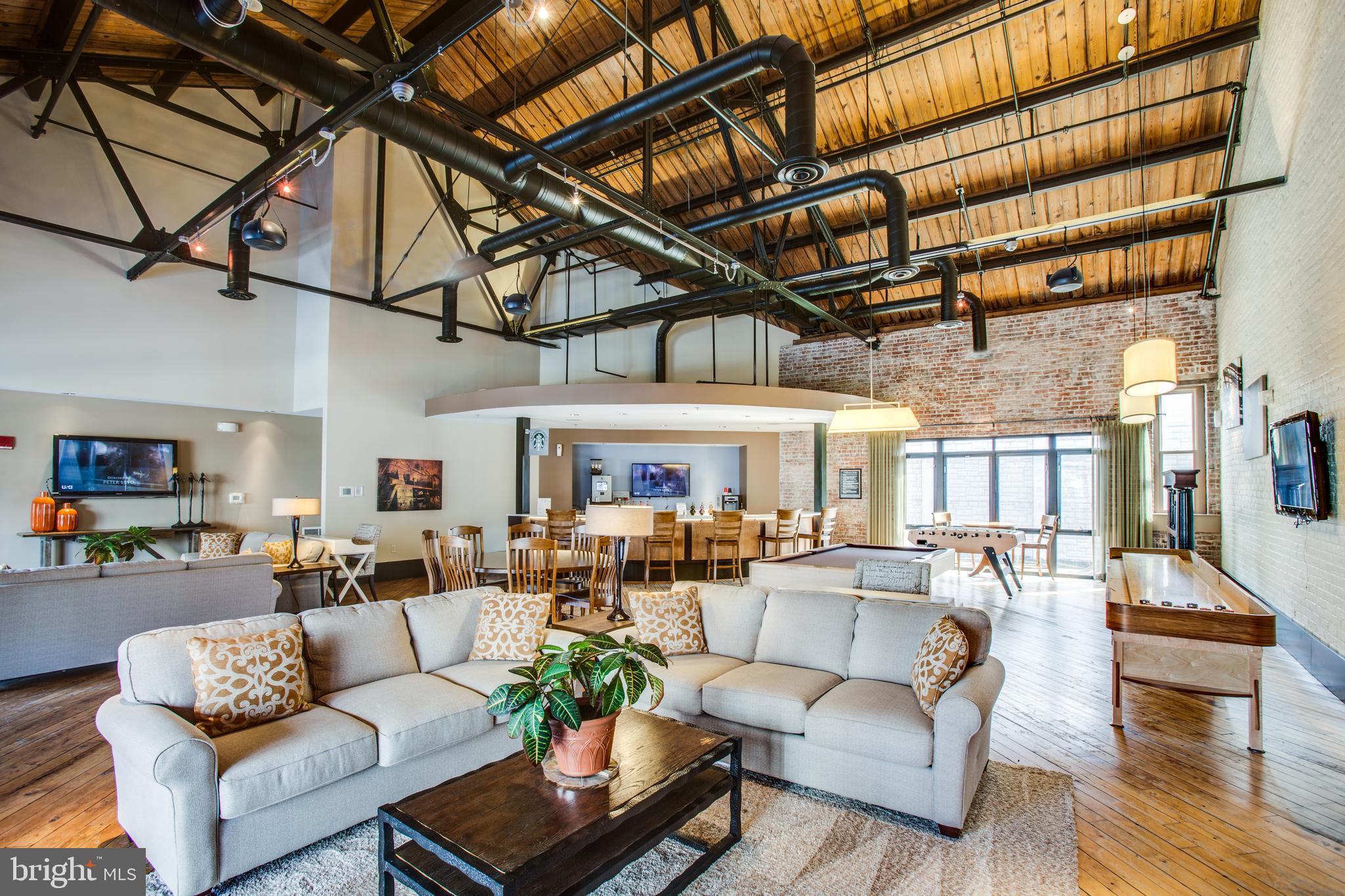 COBBLESTONE SQUARE - Residential