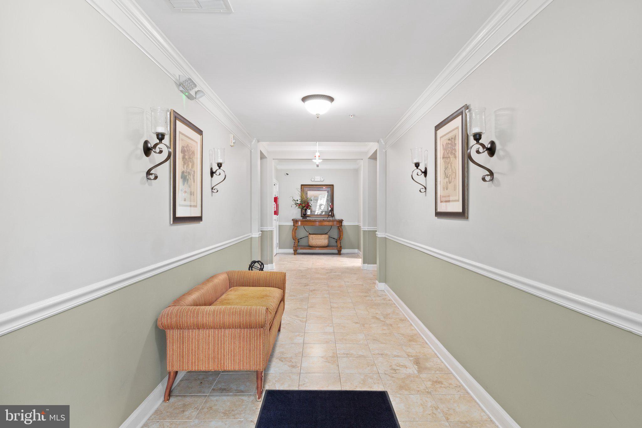 COBBLESTONE SQUARE - Residential