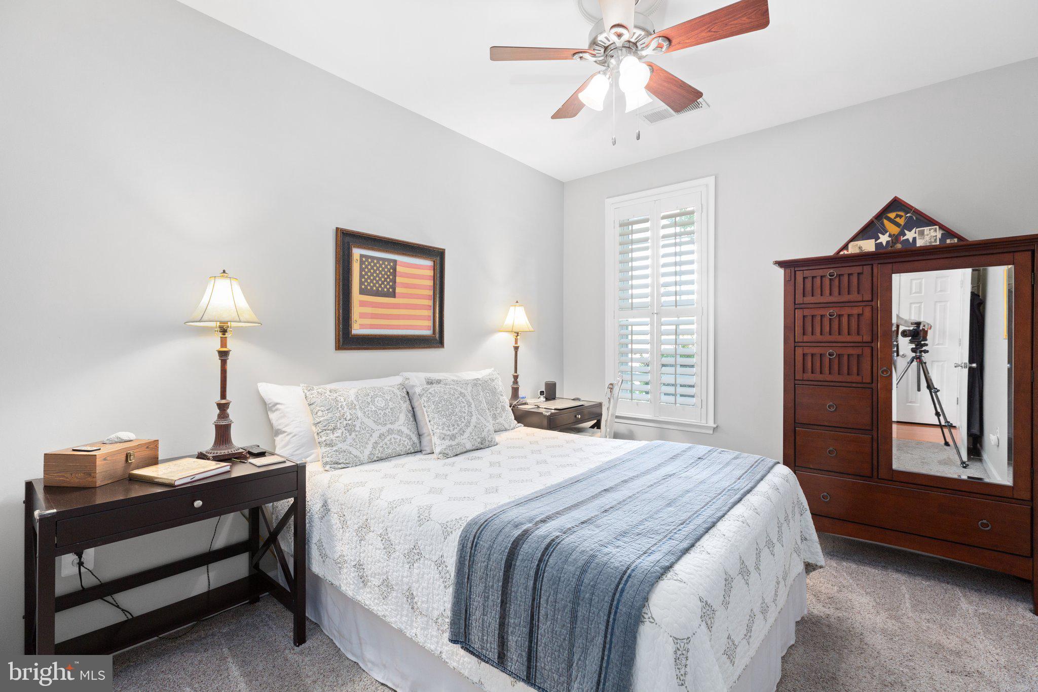 COBBLESTONE SQUARE - Residential