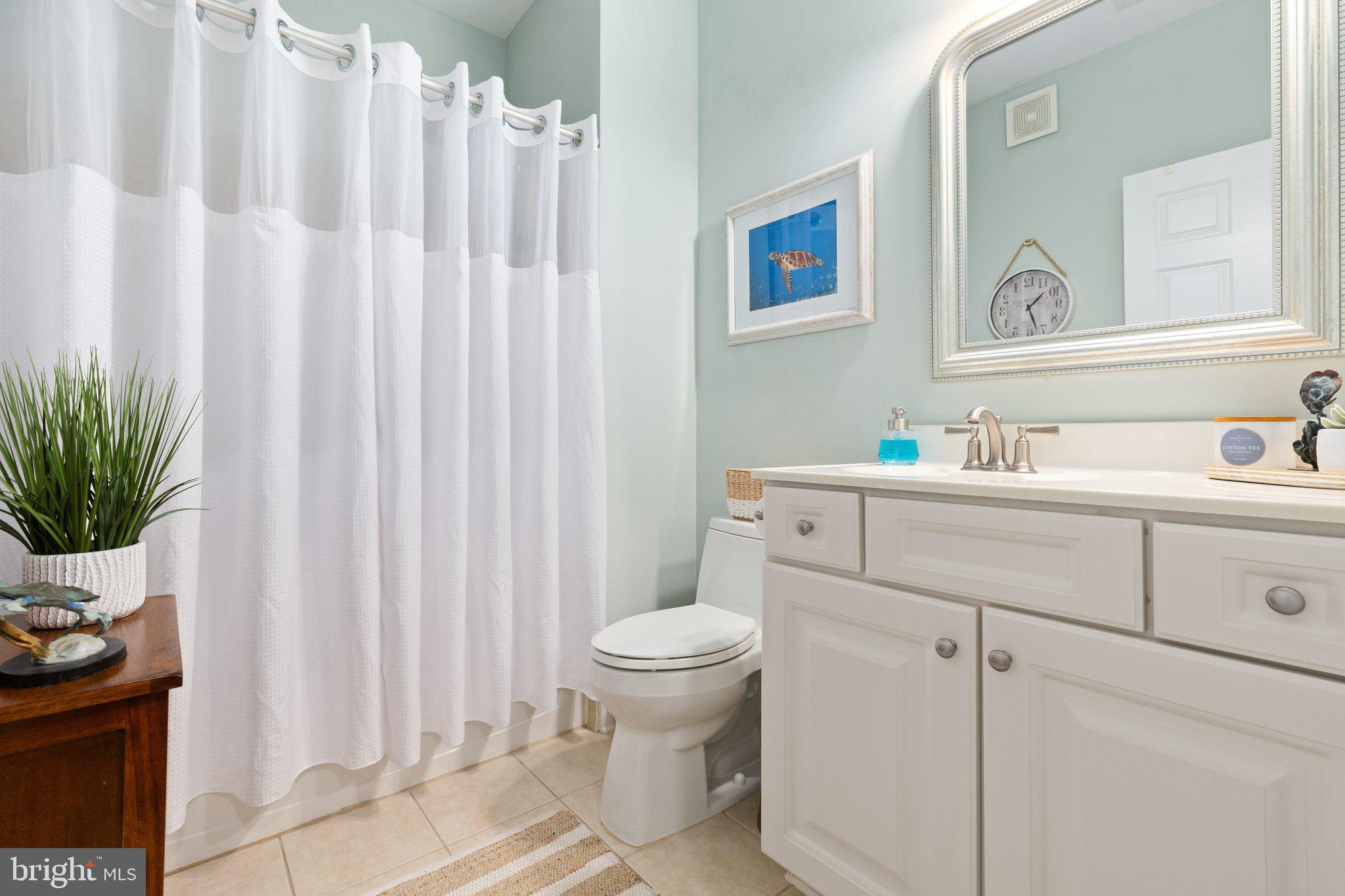 COBBLESTONE SQUARE - Residential