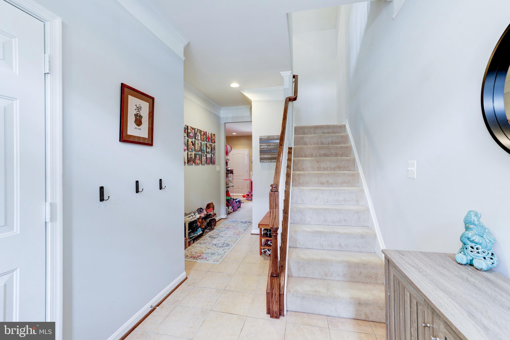 BROADLANDS - Residential Lease