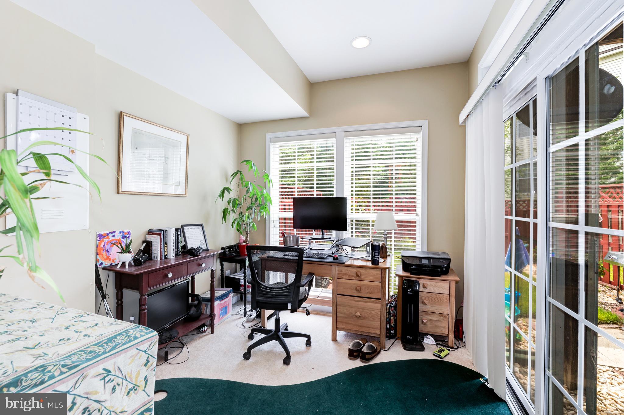 BROADLANDS - Residential Lease