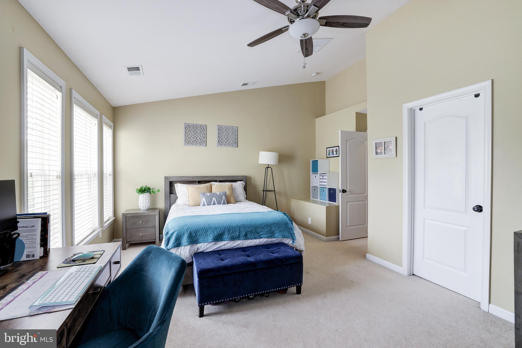 BROADLANDS - Residential Lease