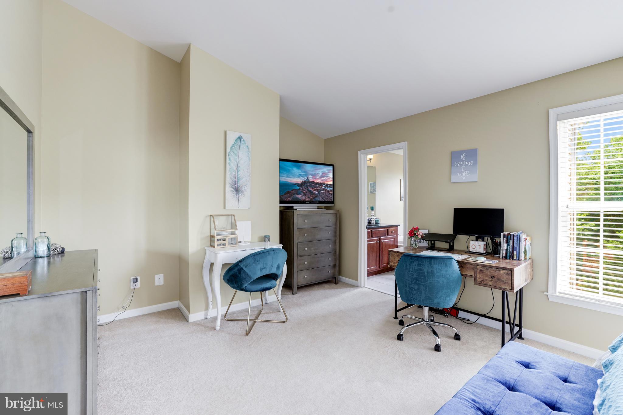 BROADLANDS - Residential Lease