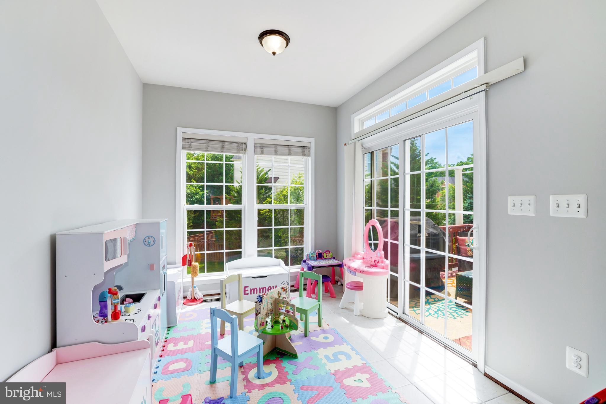 BROADLANDS - Residential Lease