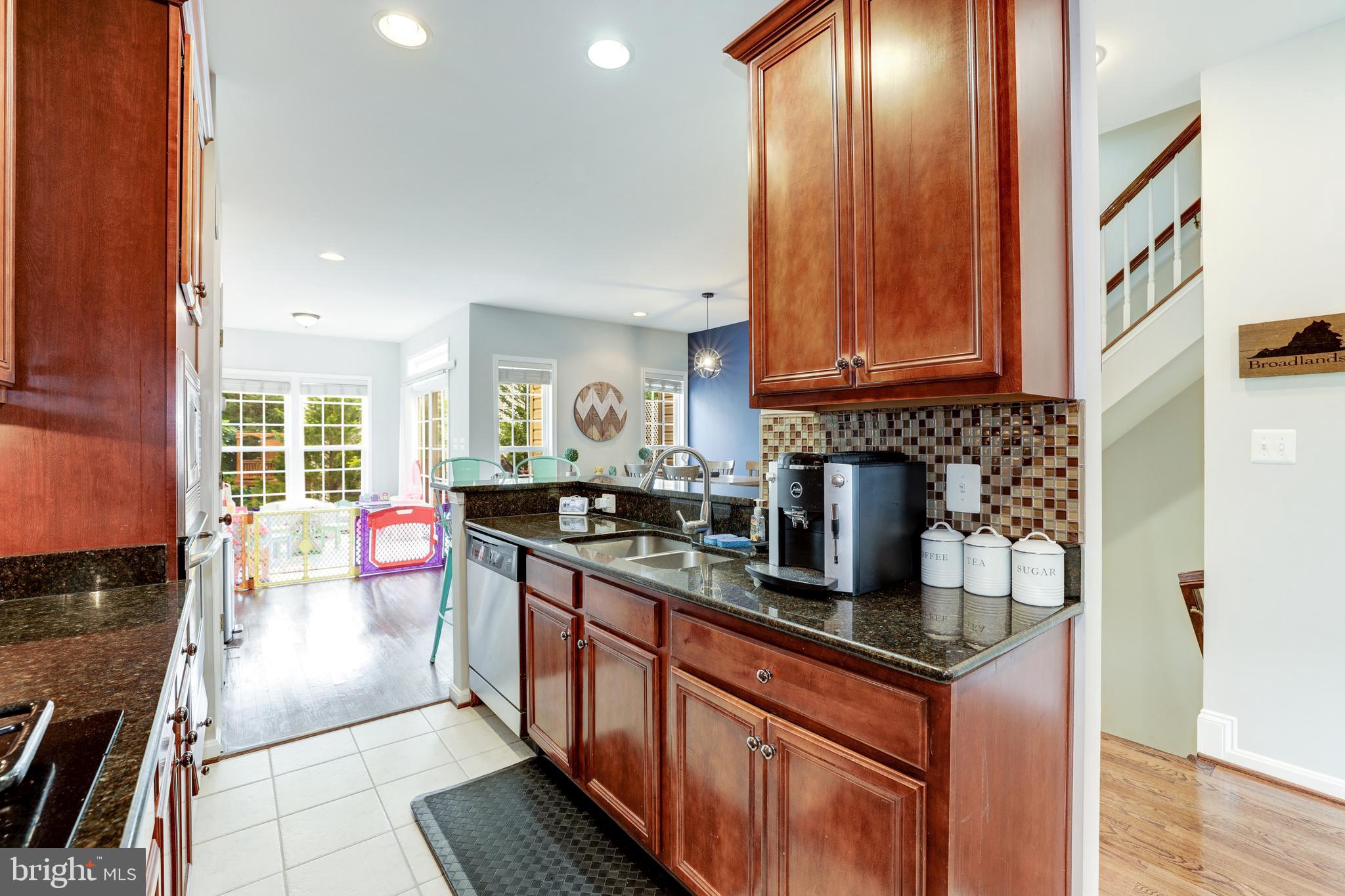 BROADLANDS - Residential Lease