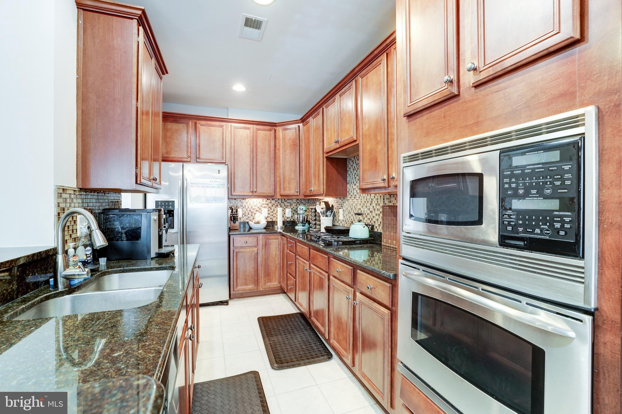 BROADLANDS - Residential Lease