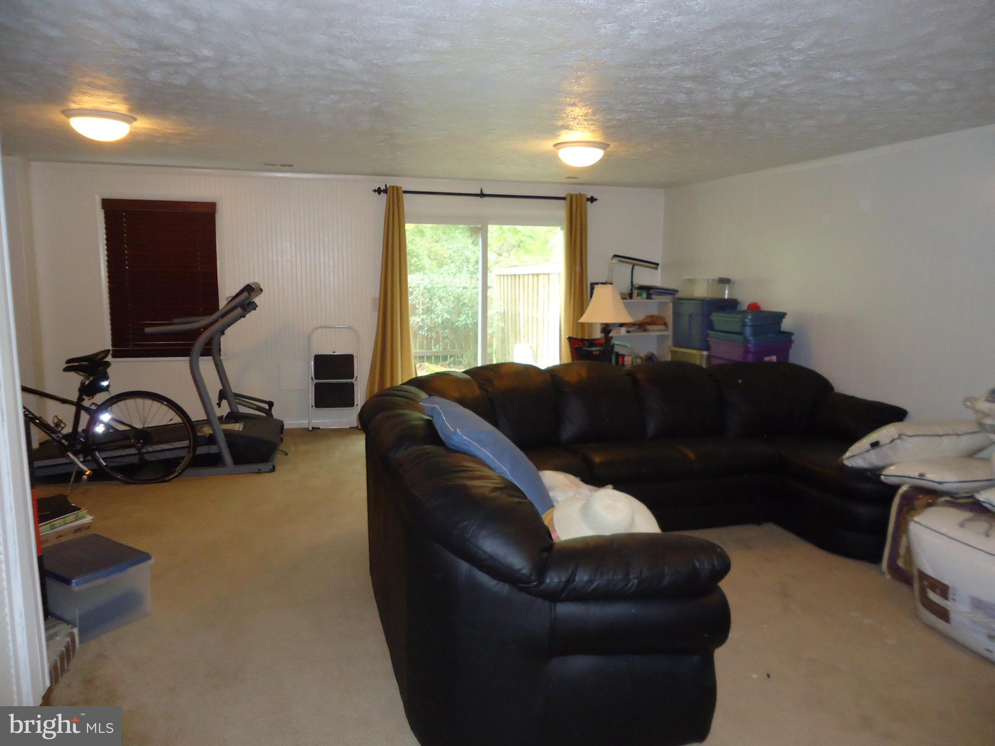 CARDINAL GLEN - Residential Lease