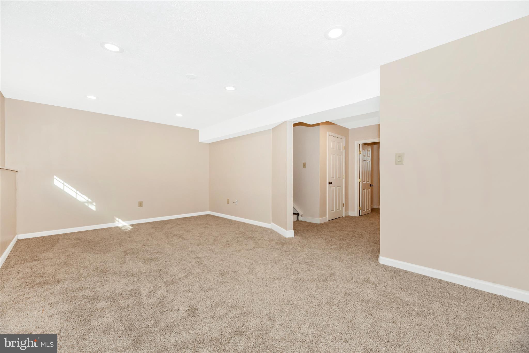 FARMBROOK - Residential Lease