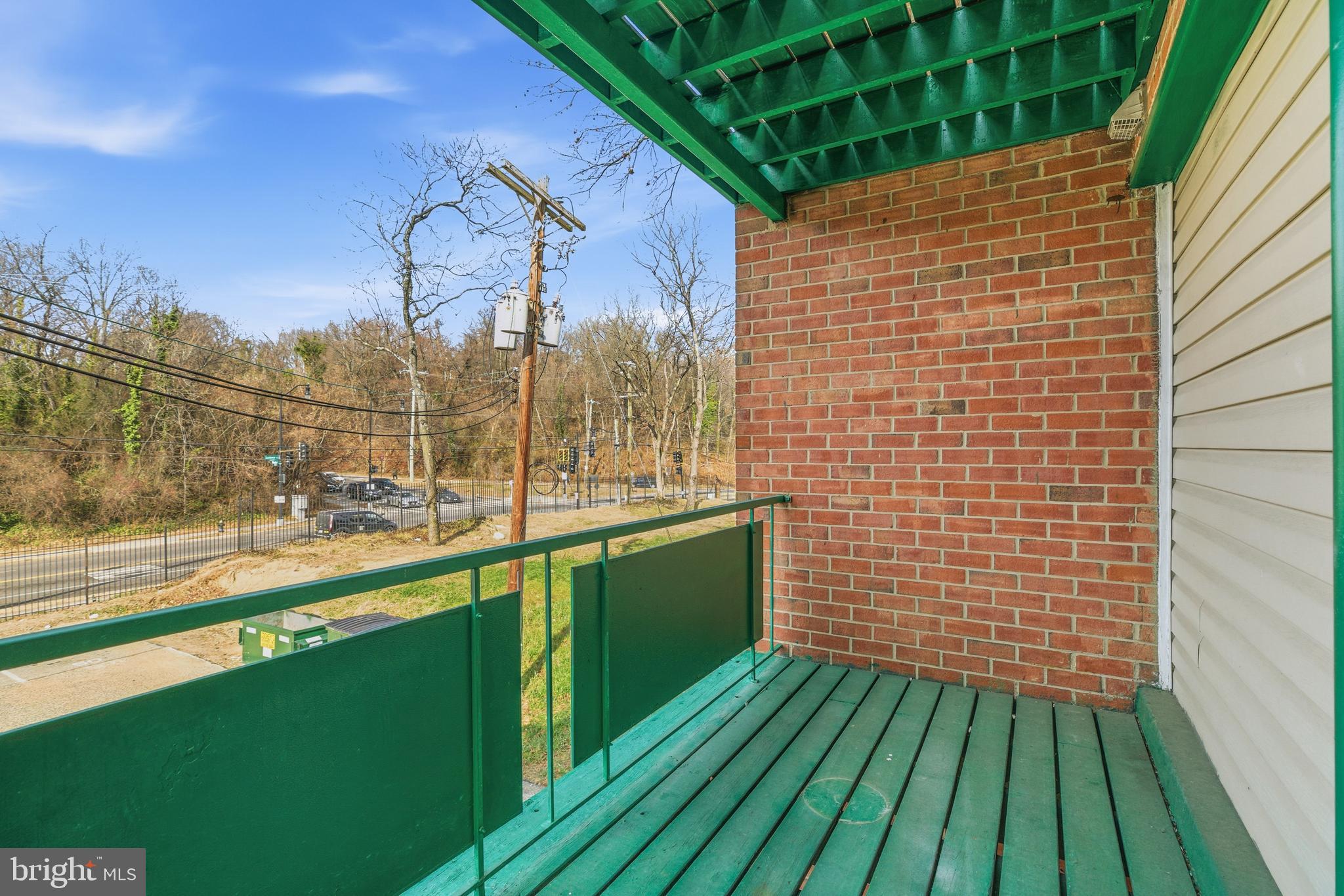 KINGS CROSSING - Residential