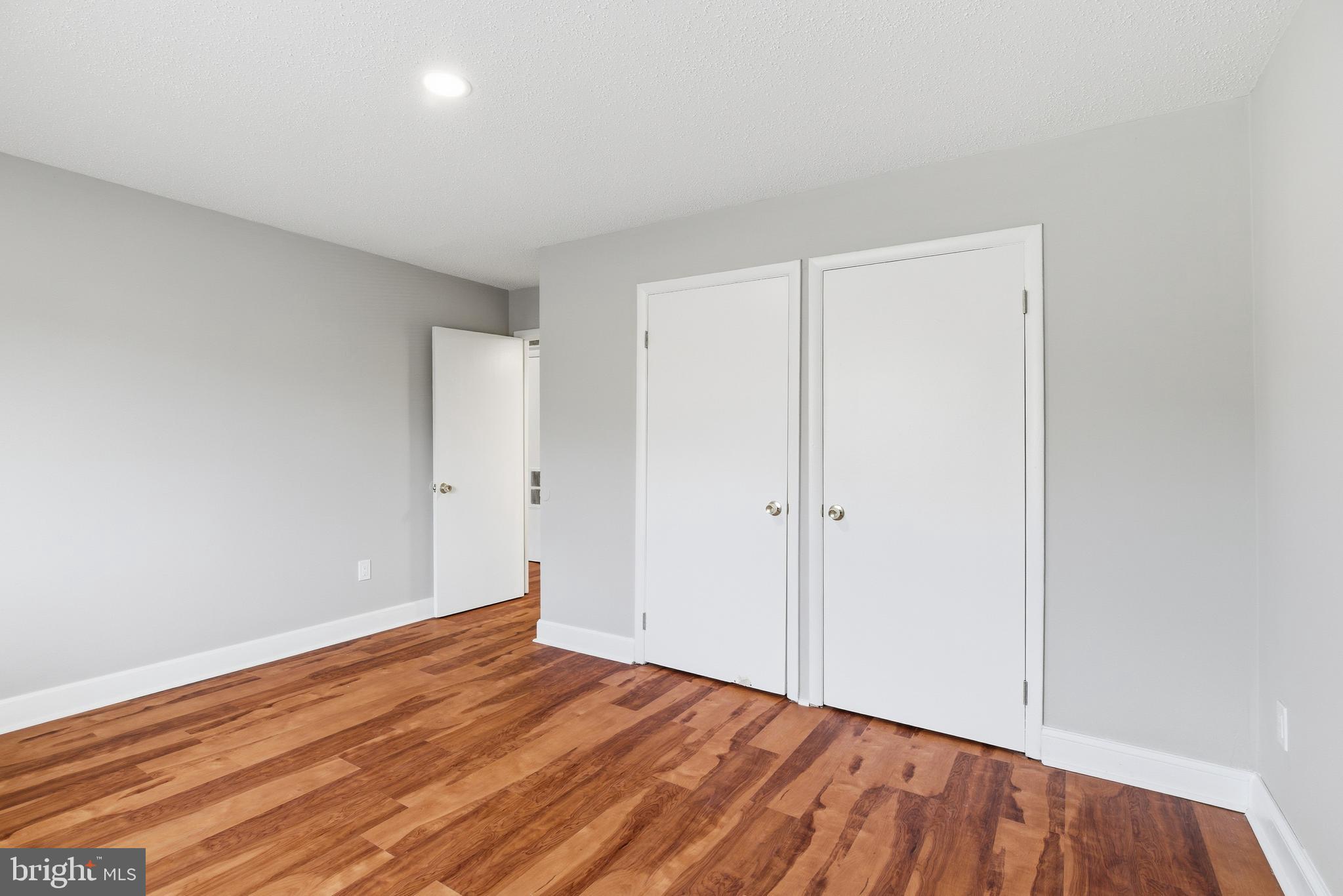 KINGS CROSSING - Residential