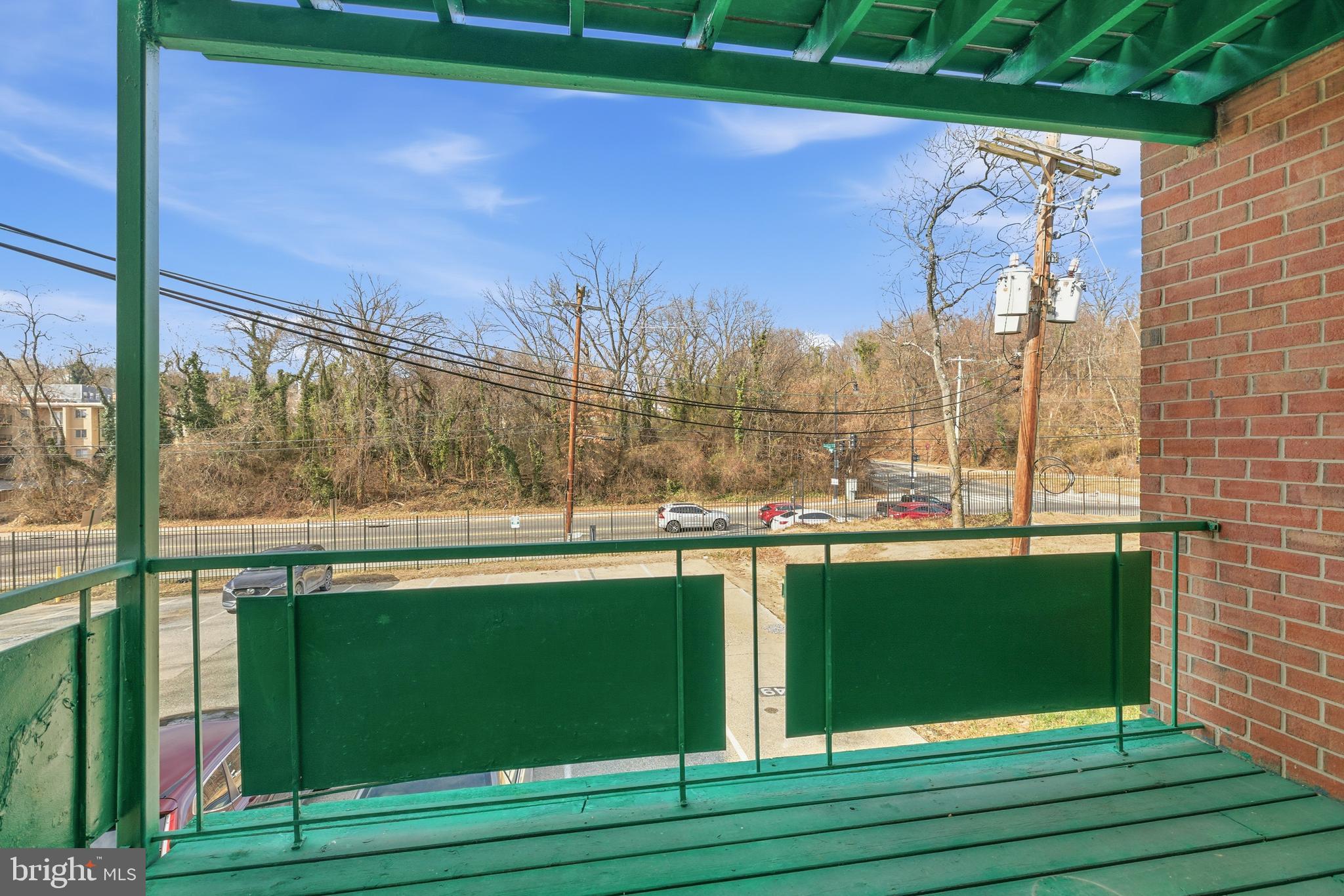 KINGS CROSSING - Residential