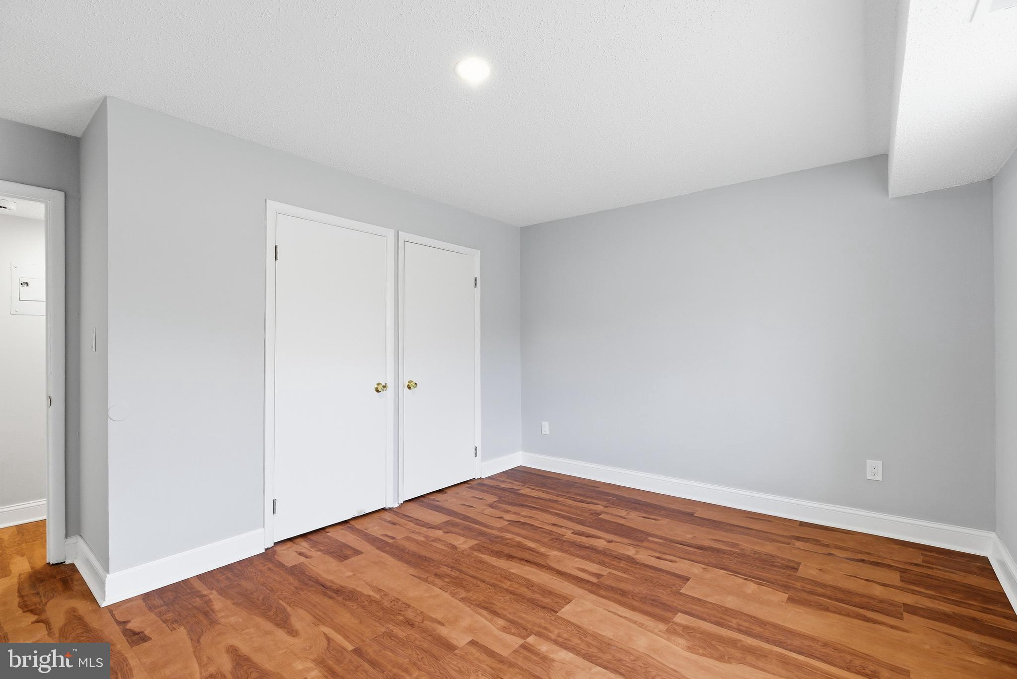 KINGS CROSSING - Residential