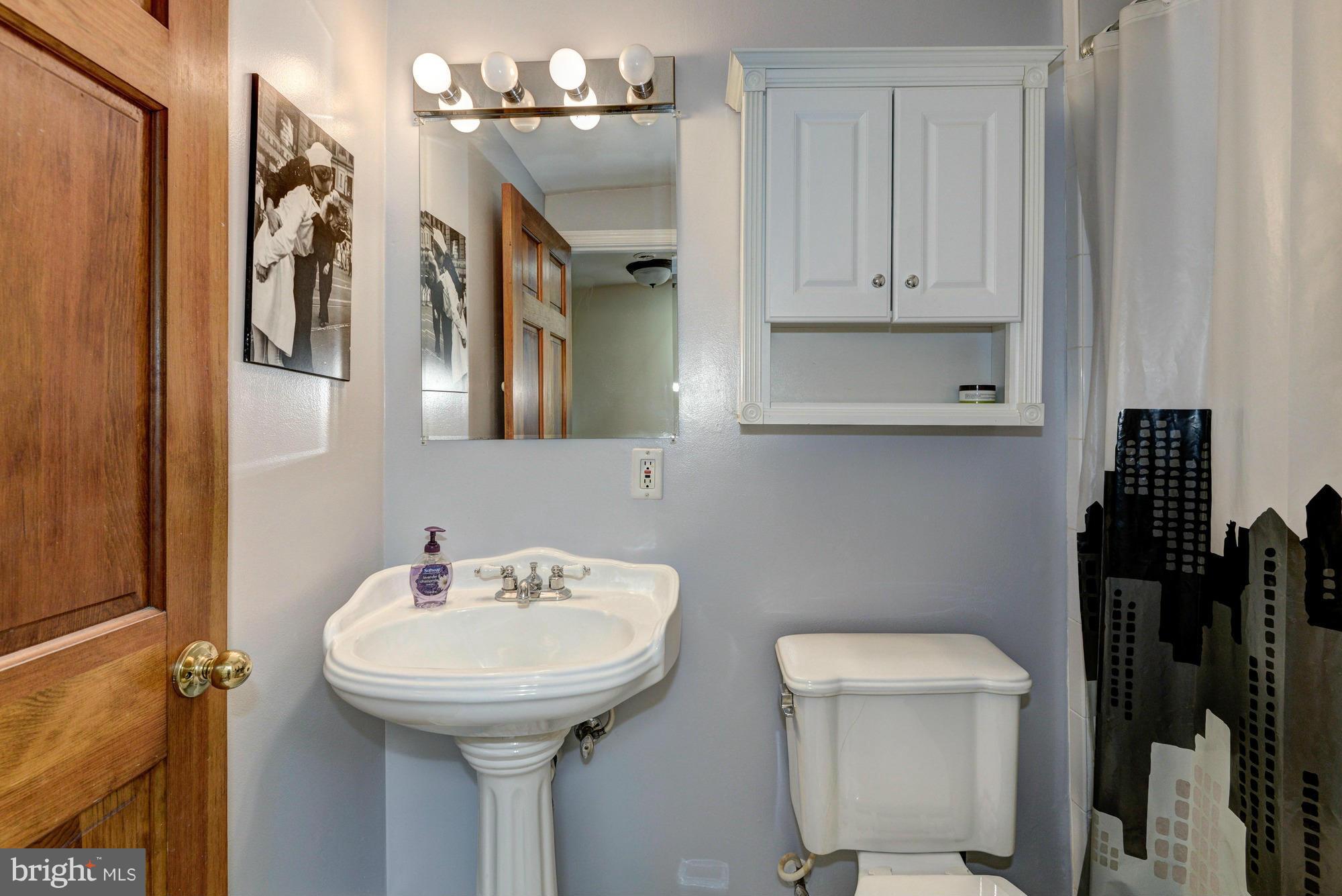 LOCUST POINT - Residential