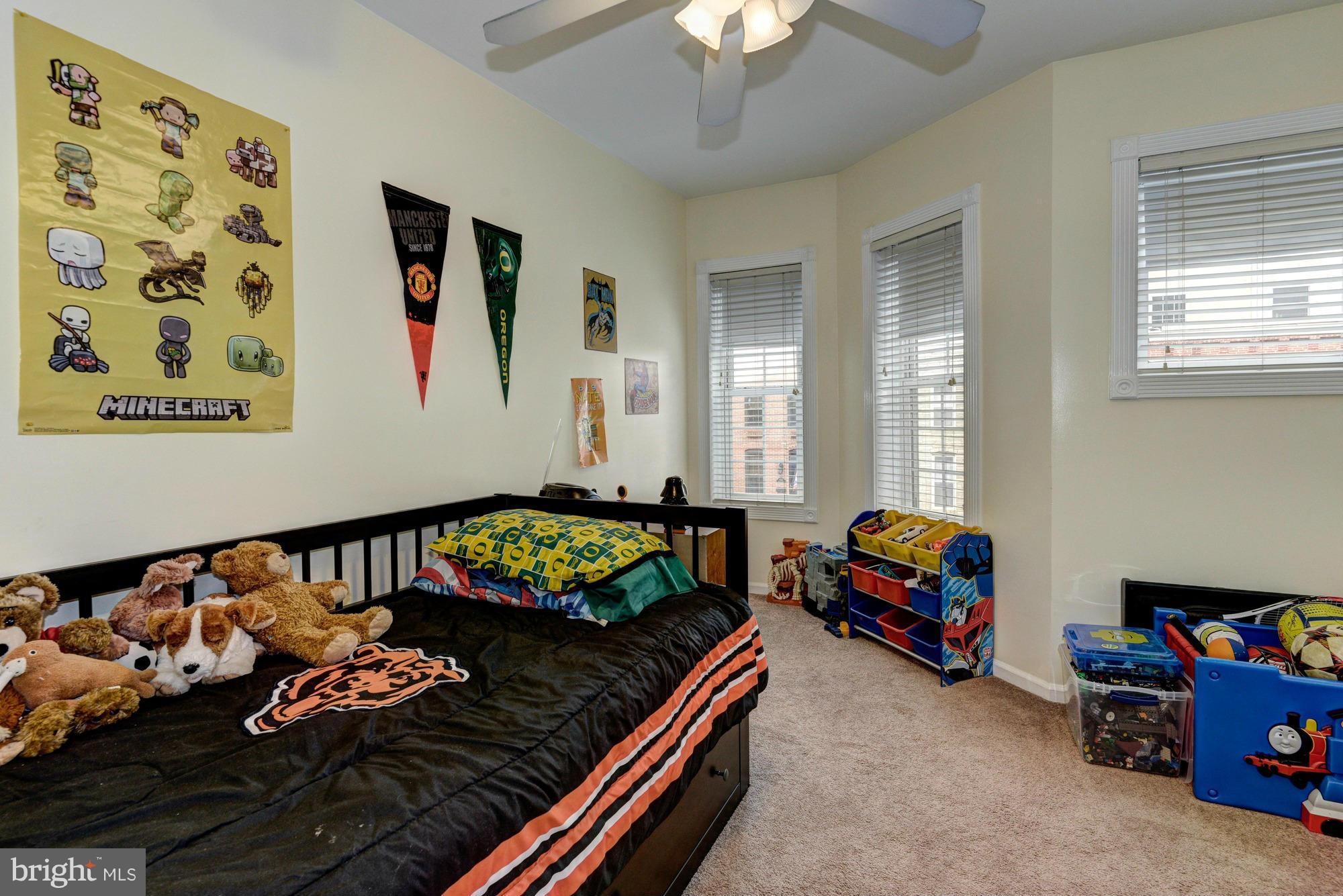 LOCUST POINT - Residential