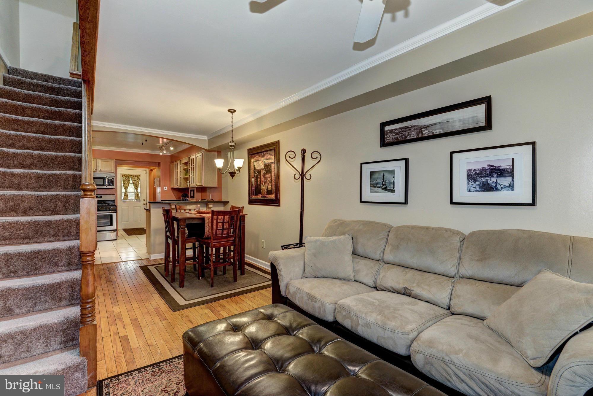 LOCUST POINT - Residential