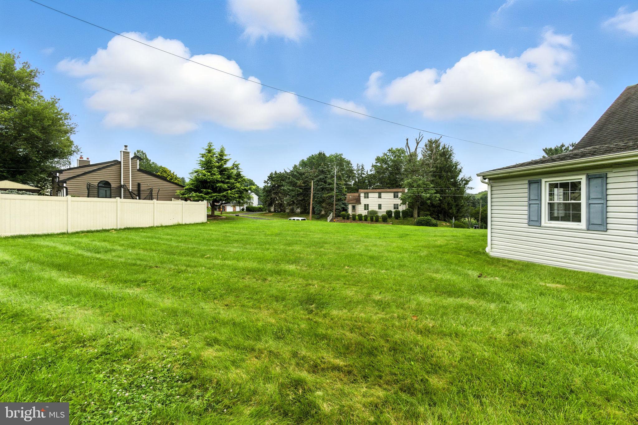 BURGUNDY HILLS - Residential
