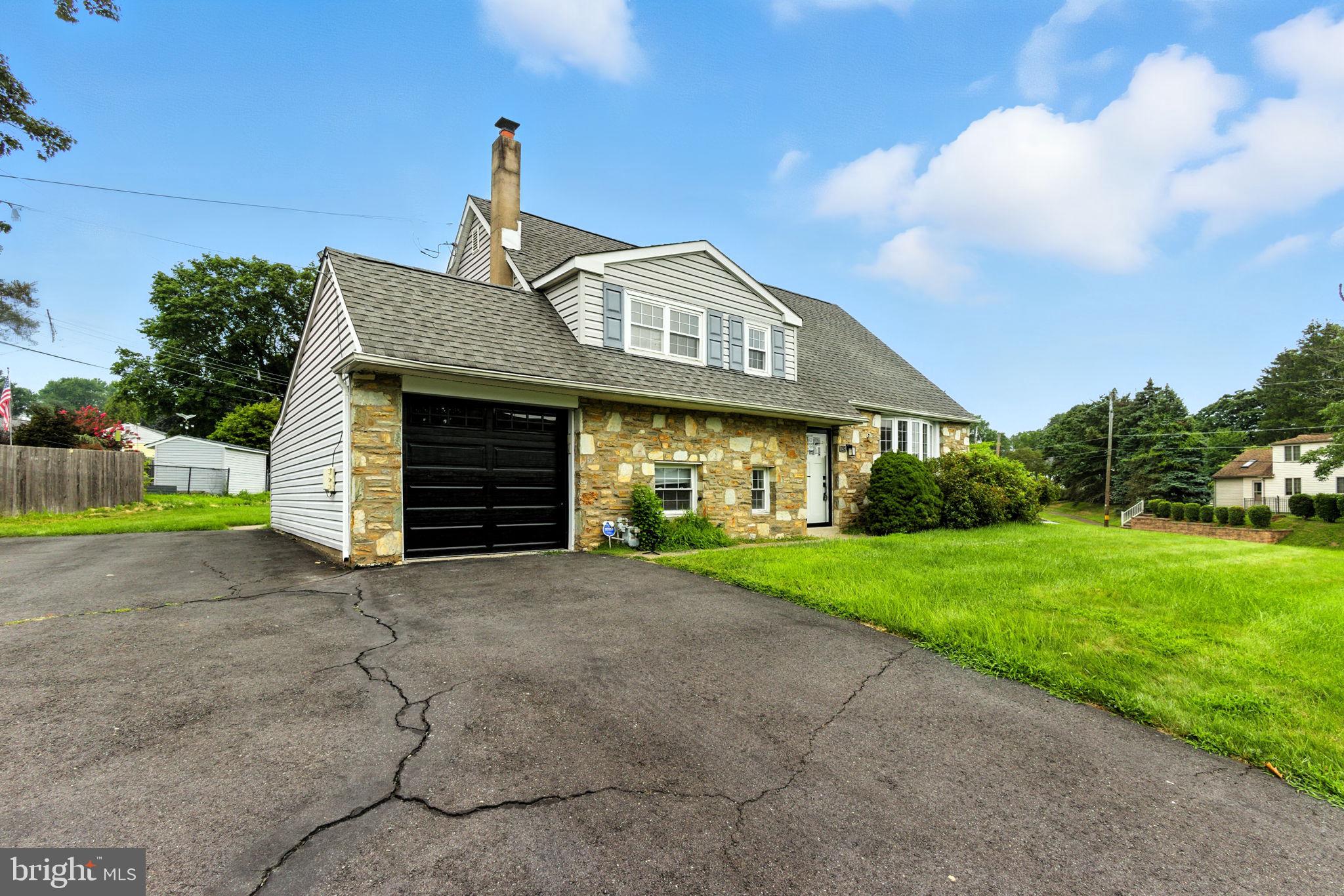 BURGUNDY HILLS - Residential