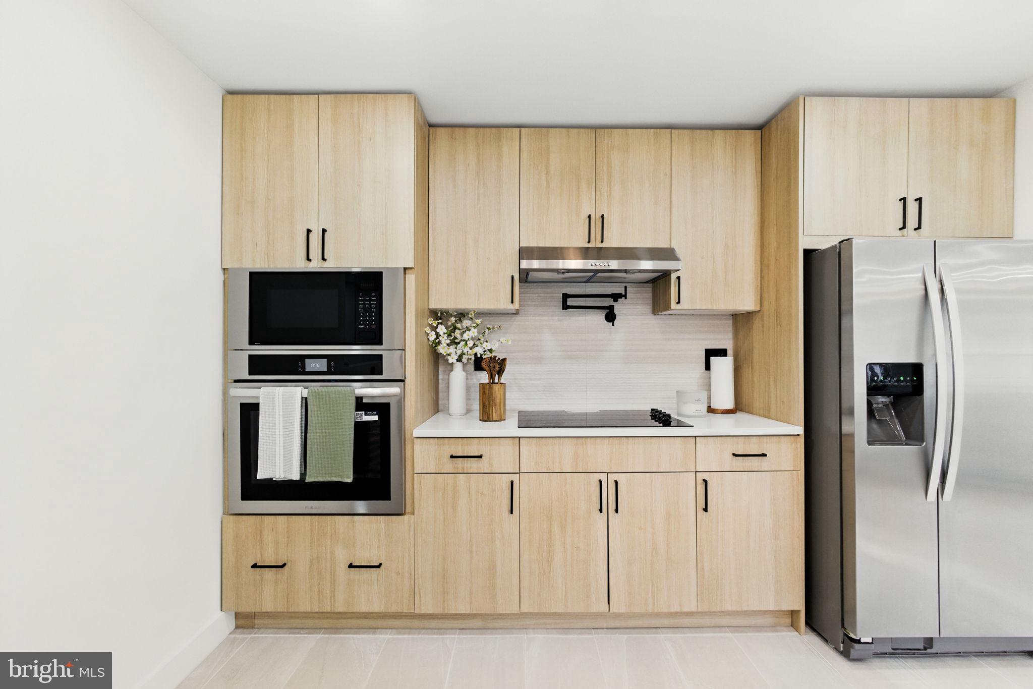 BURGUNDY HILLS - Residential