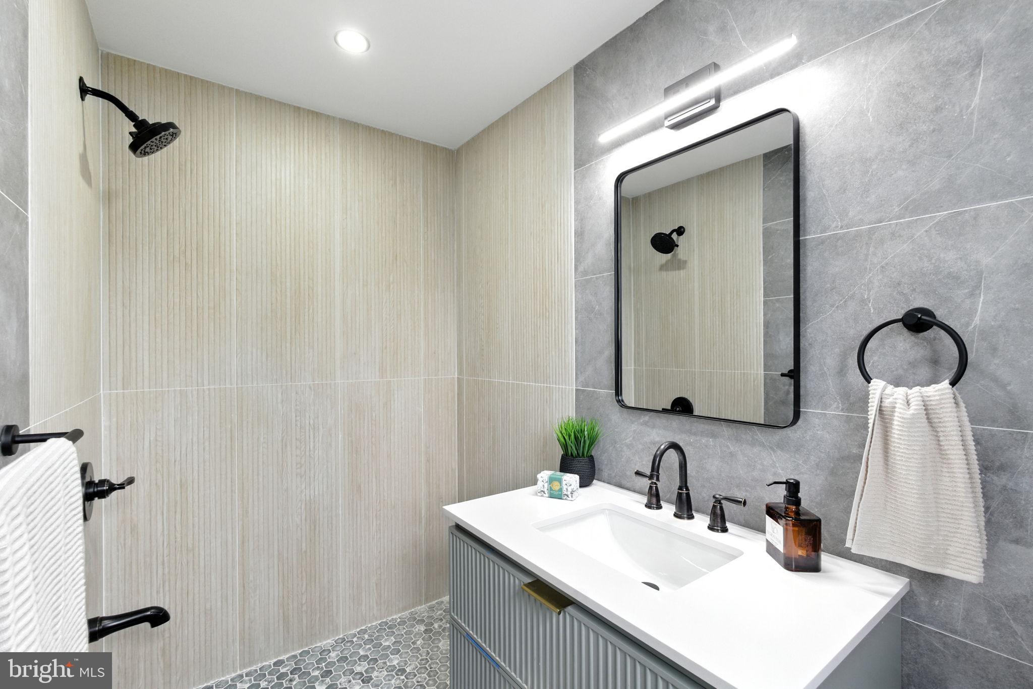 BURGUNDY HILLS - Residential