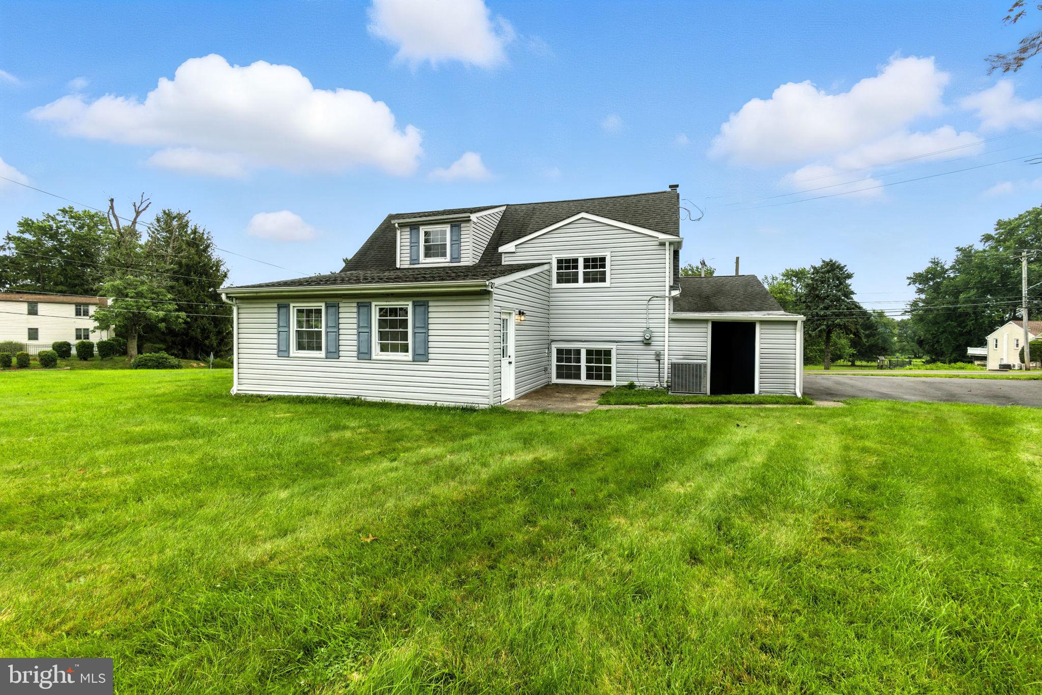 BURGUNDY HILLS - Residential