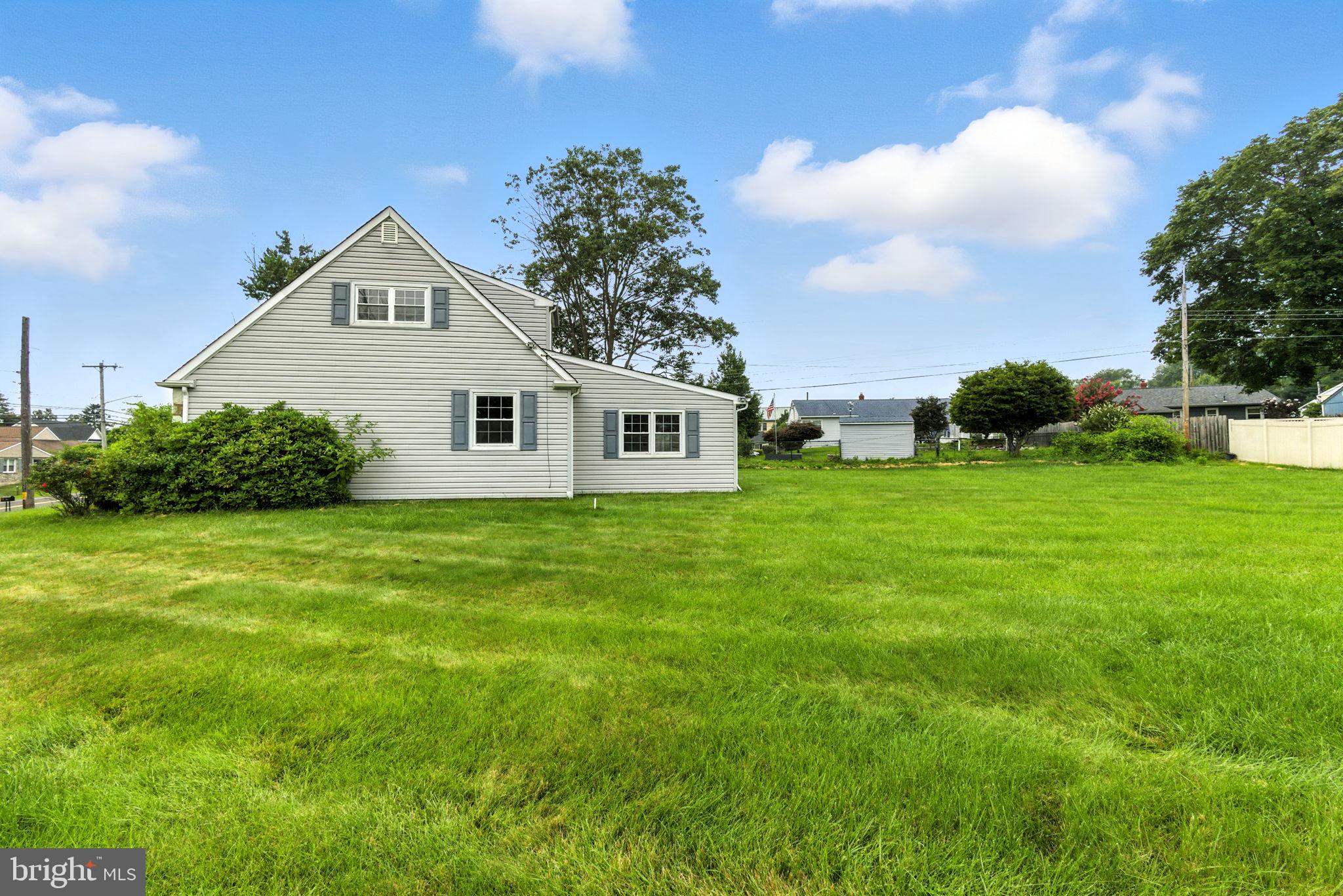 BURGUNDY HILLS - Residential