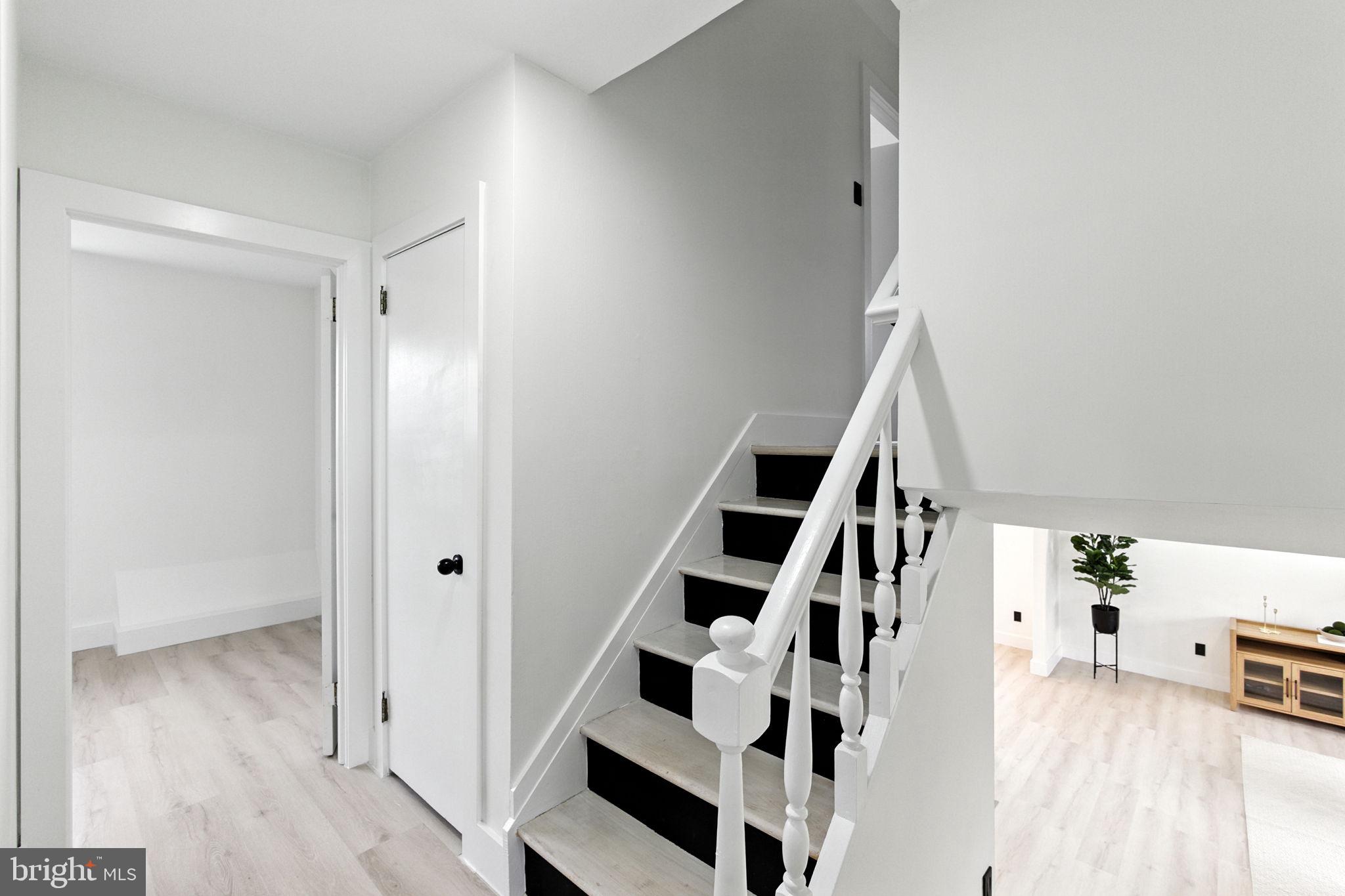 BURGUNDY HILLS - Residential