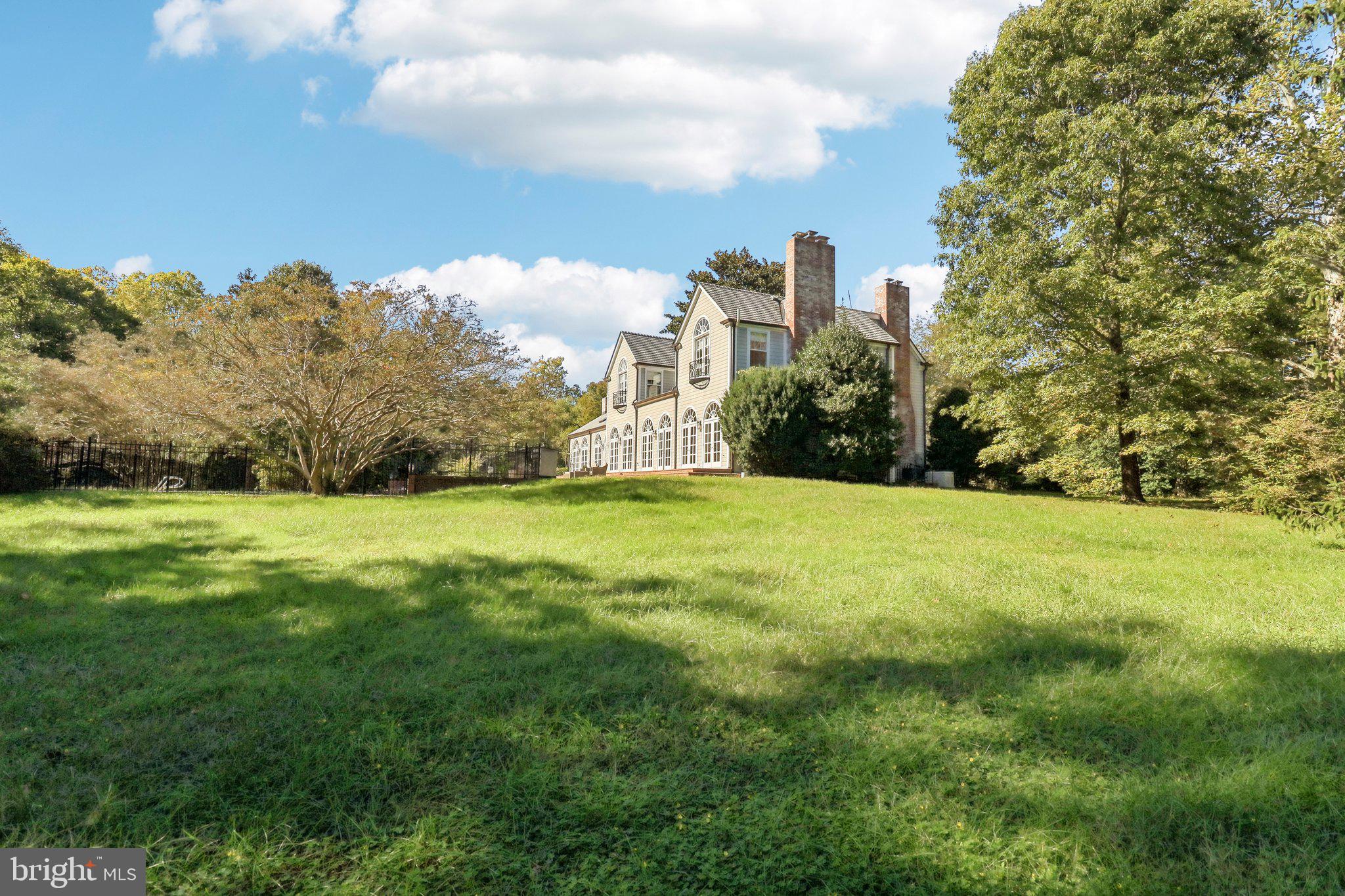 SPRINGFIELD FARMS - Residential